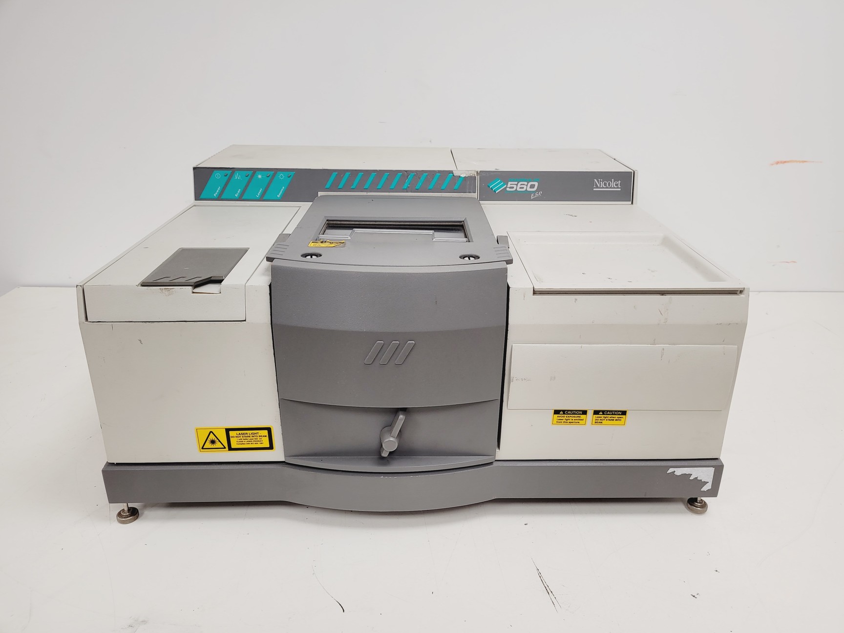 Image of Nicolet Magna-IR 560 Spectrophotometer lab