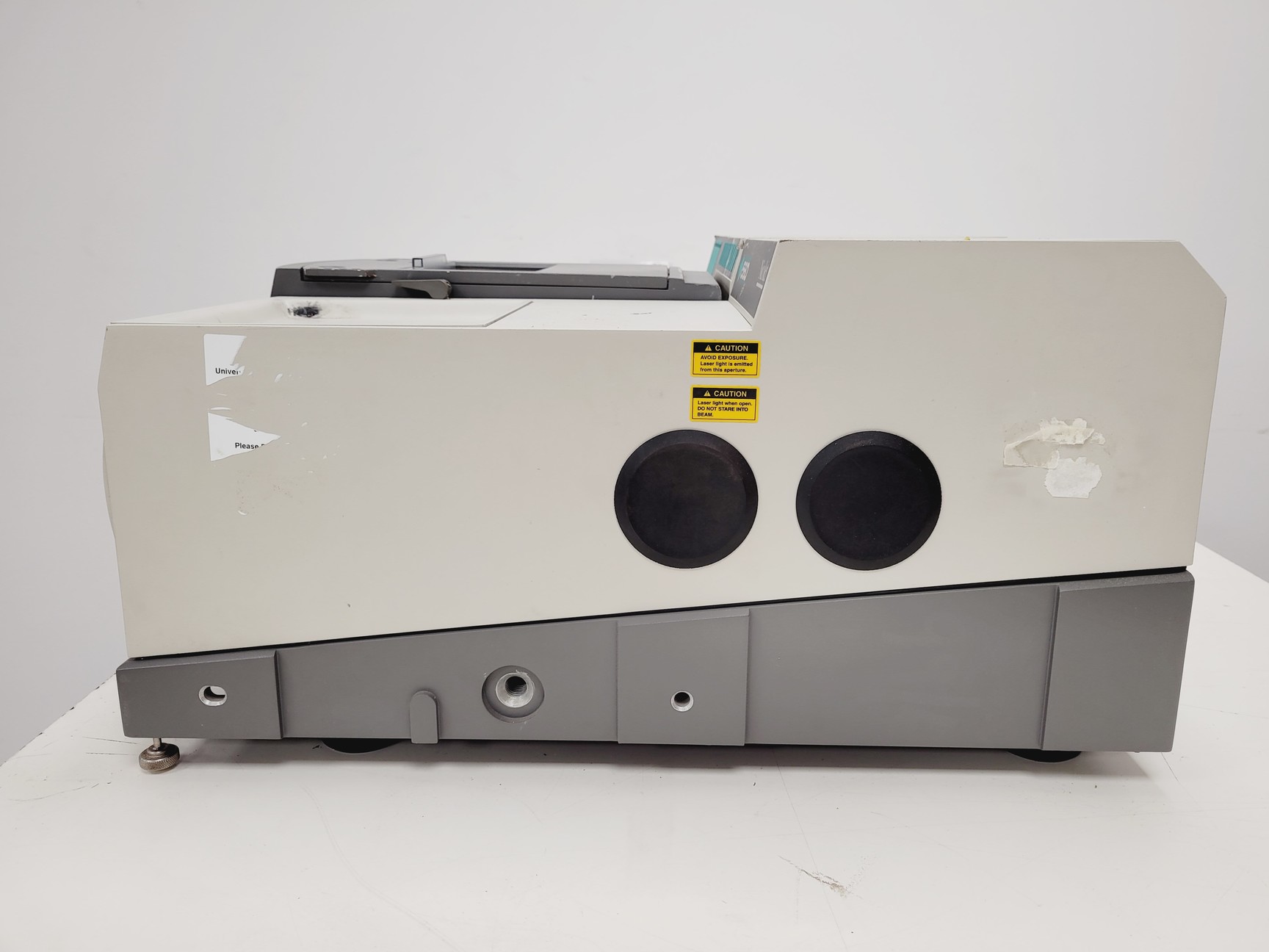 Image of Nicolet Magna-IR 560 Spectrophotometer lab