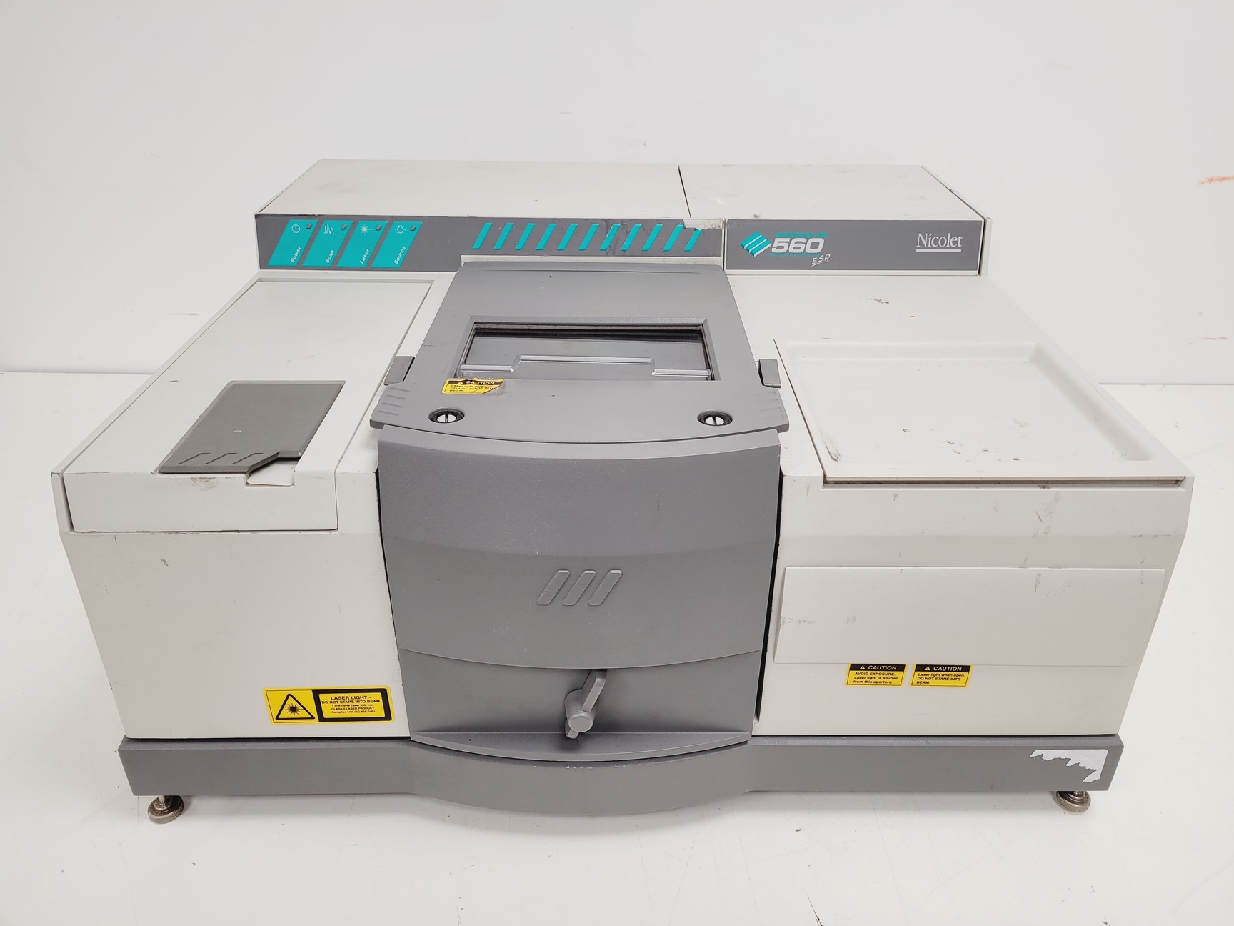 Image of Nicolet Magna-IR 560 Spectrophotometer lab