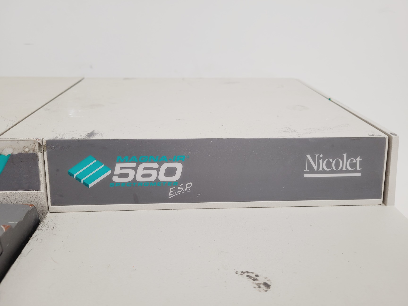 Image of Nicolet Magna-IR 560 Spectrophotometer lab