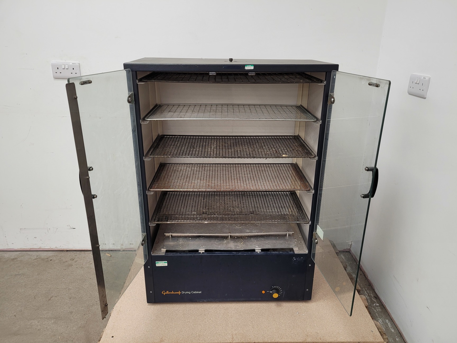 Image of Gallenkamp 200L Twin Door Drying Cabinet Cat no. OVL-220-010W with 5 Shelves Lab