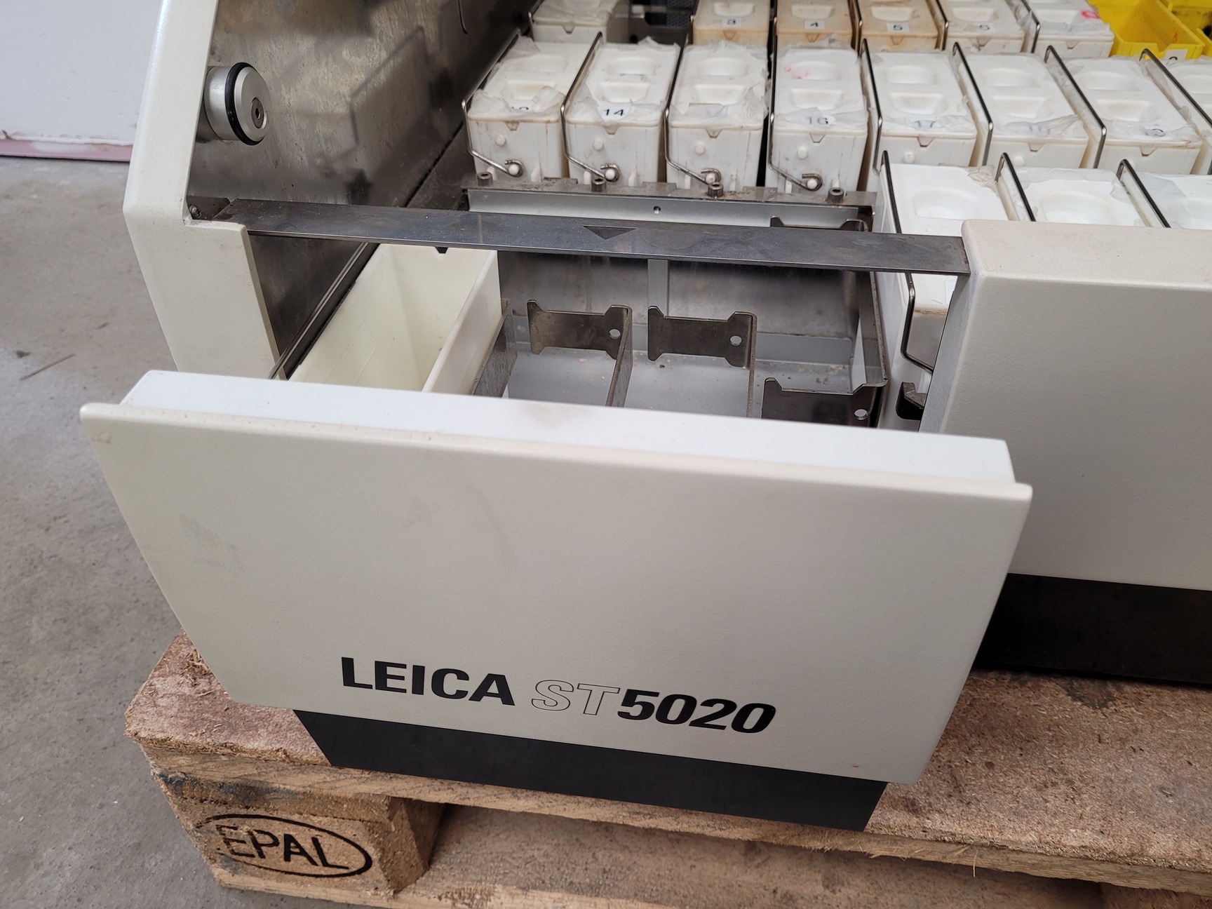 Image of Leica ST5020 Multistainer Slide Stainer Cat no. 047533623 Lab