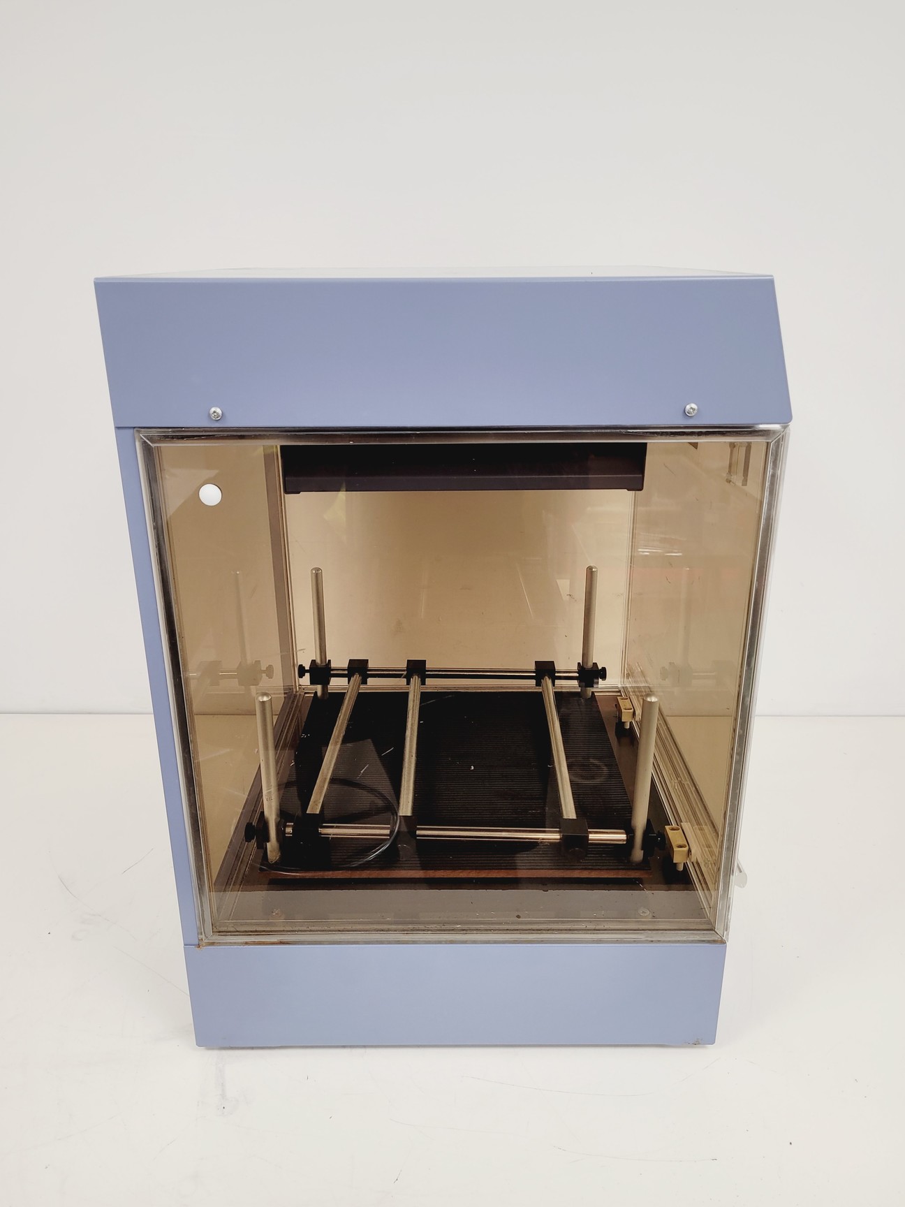 Image of Stuart SI50 Orbital Incubator Platform Shaker Lab