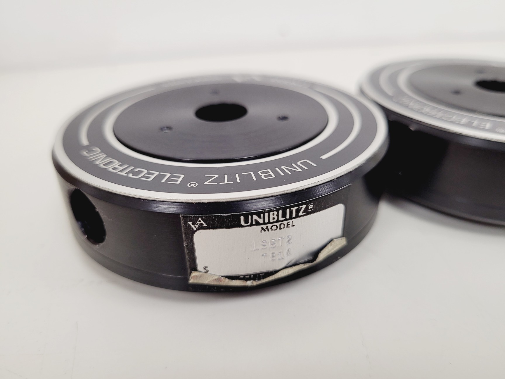 Image of UniBlitz Shutter Driver & 3 x LS6T2 Shutters Model D122 Lab