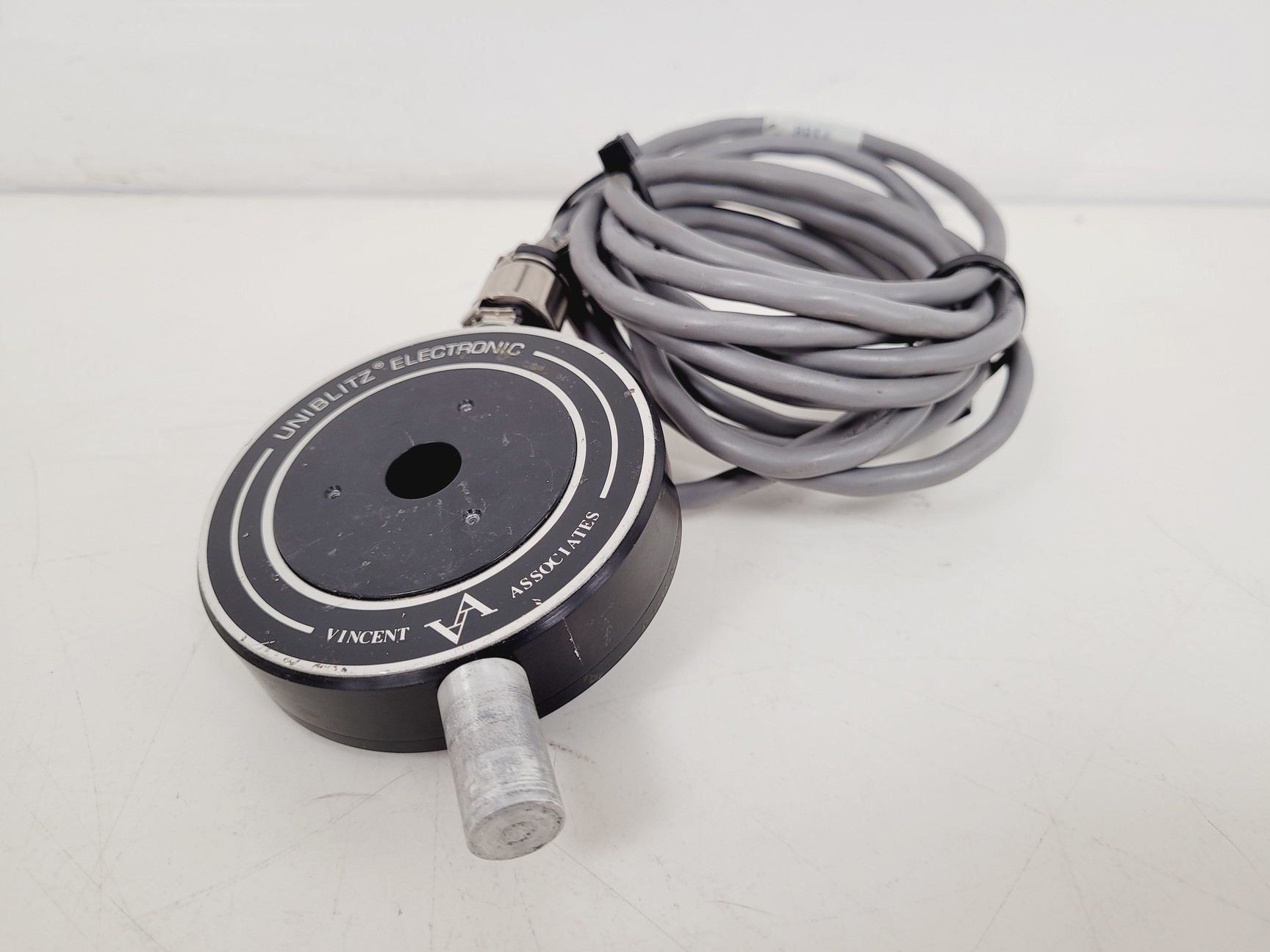 Image of UniBlitz Shutter Driver & 3 x LS6T2 Shutters Model D122 Lab