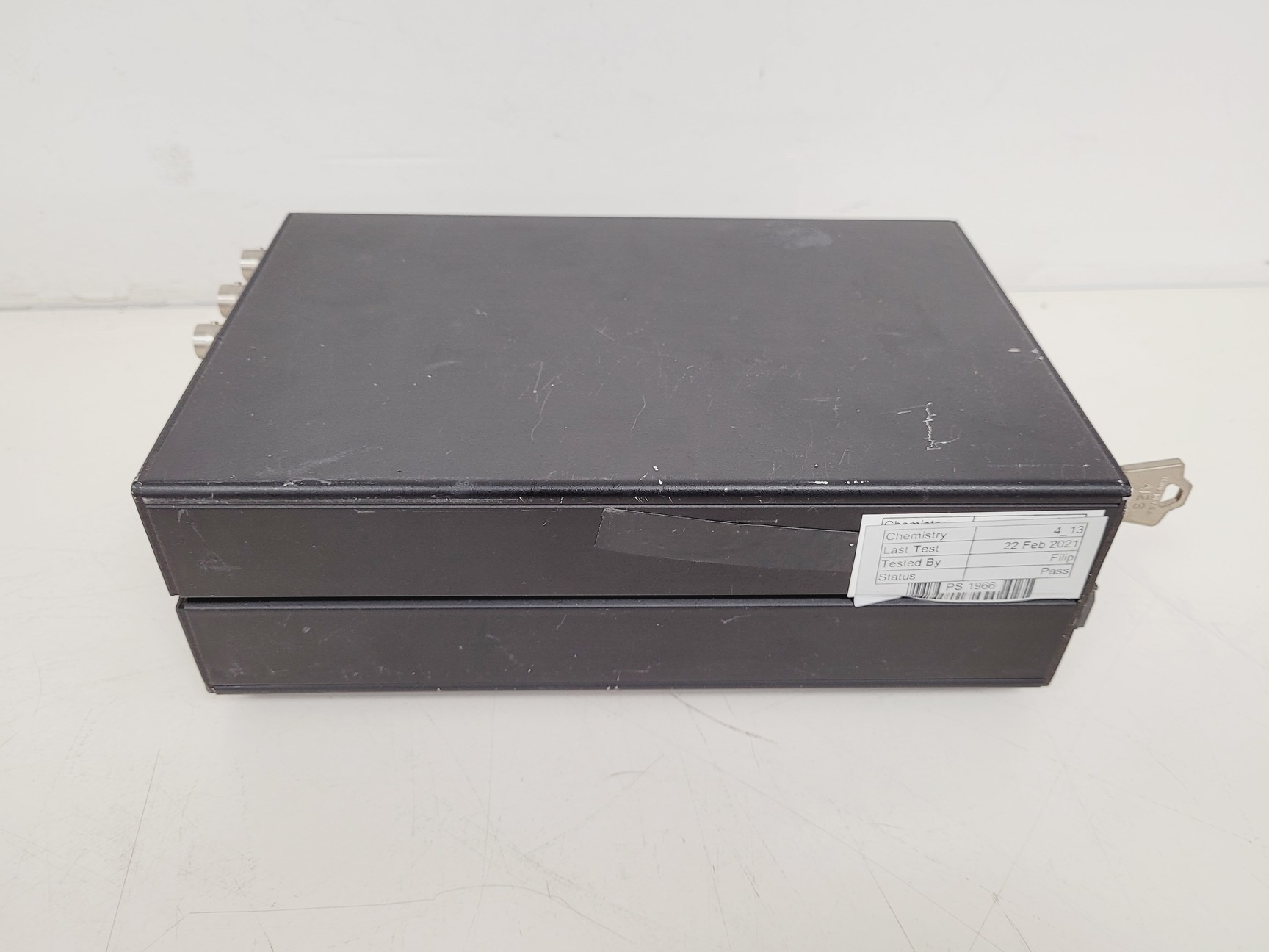 Image of UniBlitz Shutter Driver & 3 x LS6T2 Shutters Model D122 Lab