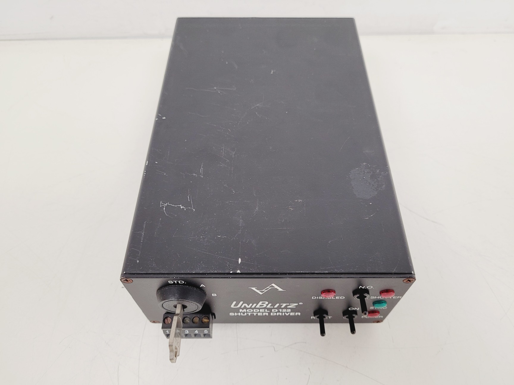 Image of UniBlitz Shutter Driver & 3 x LS6T2 Shutters Model D122 Lab