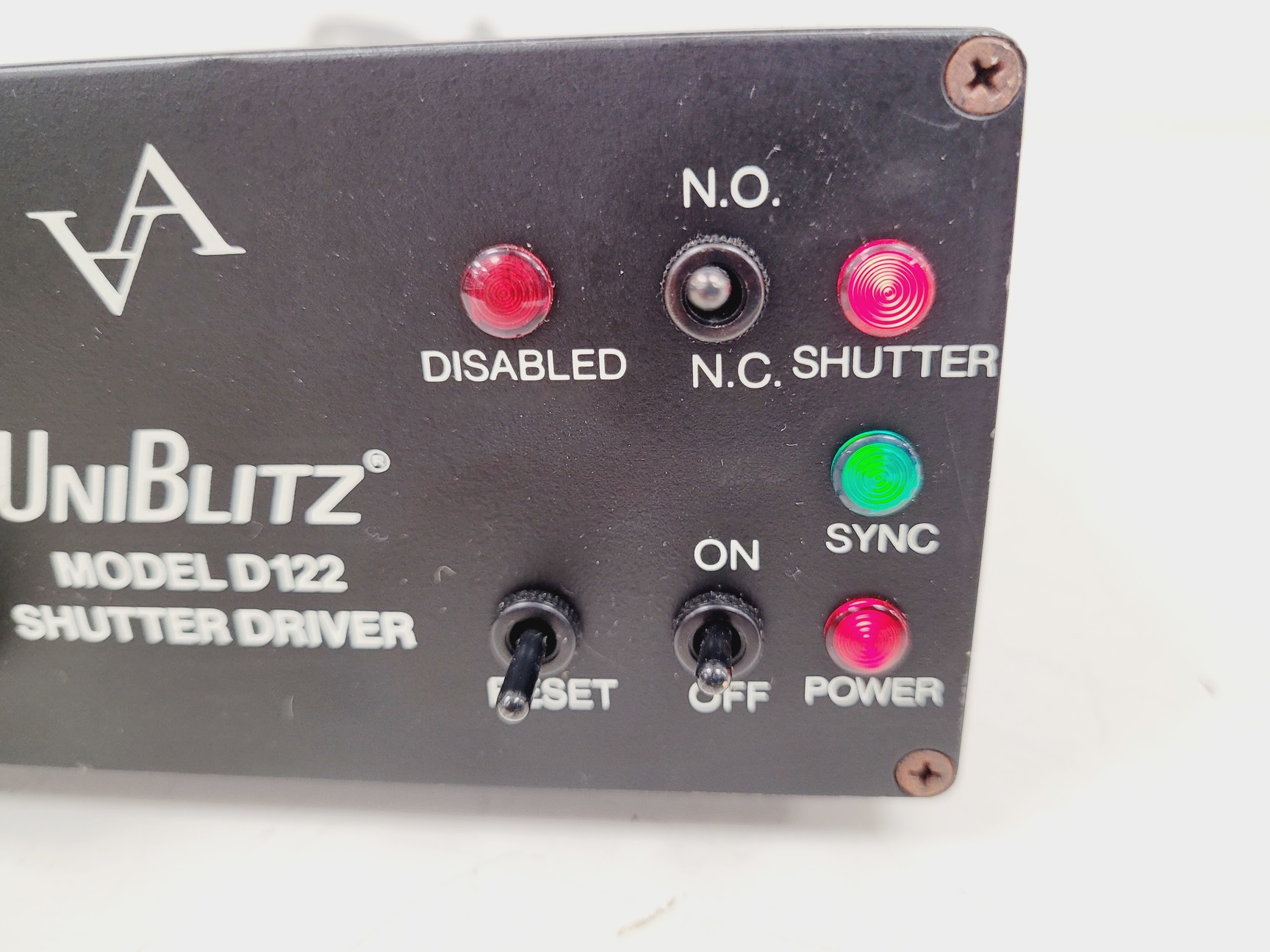 Image of UniBlitz Shutter Driver & 3 x LS6T2 Shutters Model D122 Lab