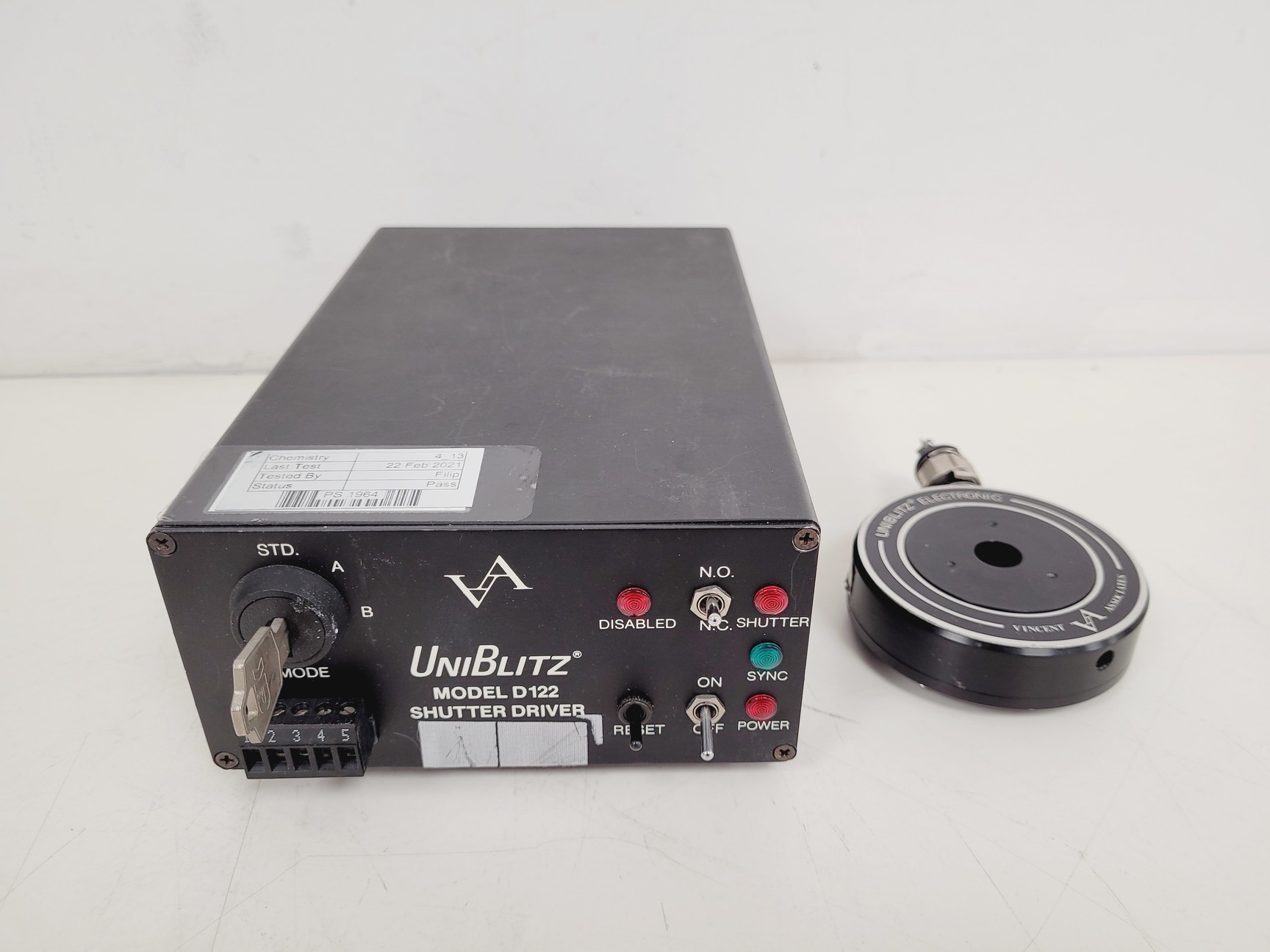 Image of UniBlitz Shutter Driver Mod LS6T2 & Shutter Model D122 Lab