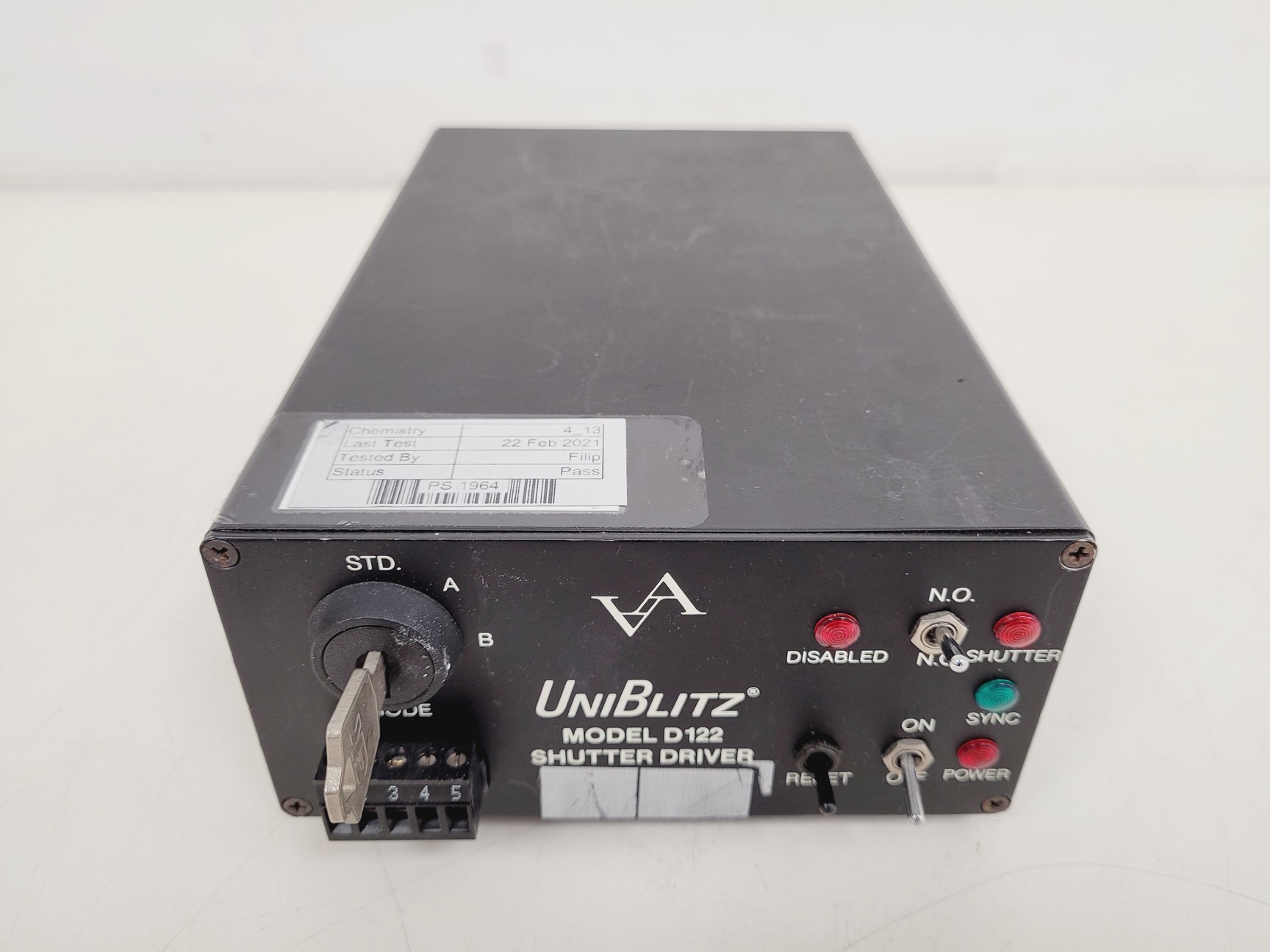 Image of UniBlitz Shutter Driver Mod LS6T2 & Shutter Model D122 Lab