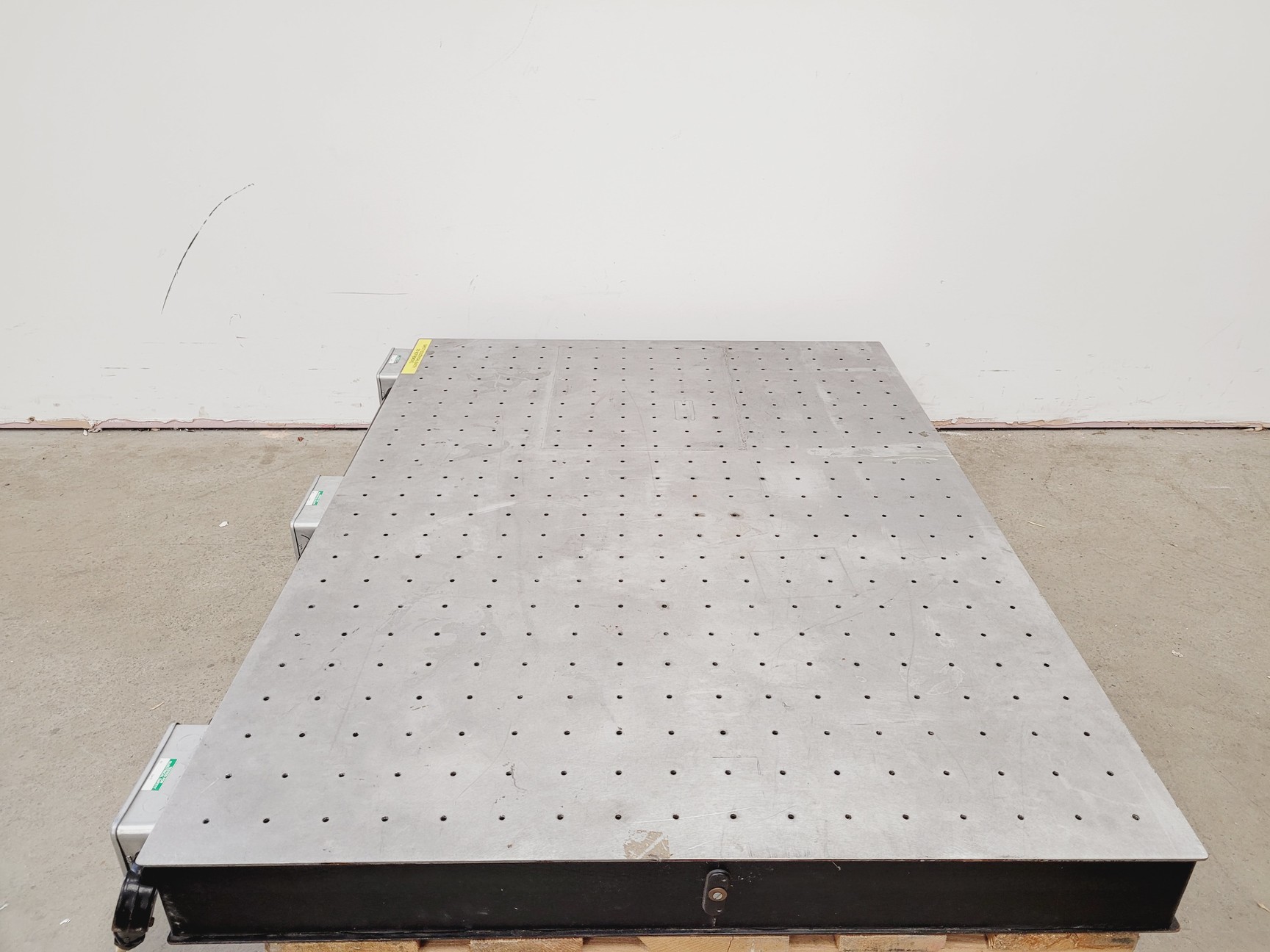 Image of Ealing Optical Bread-Board Table Top L120.5 x W90 x H10cm Lab
