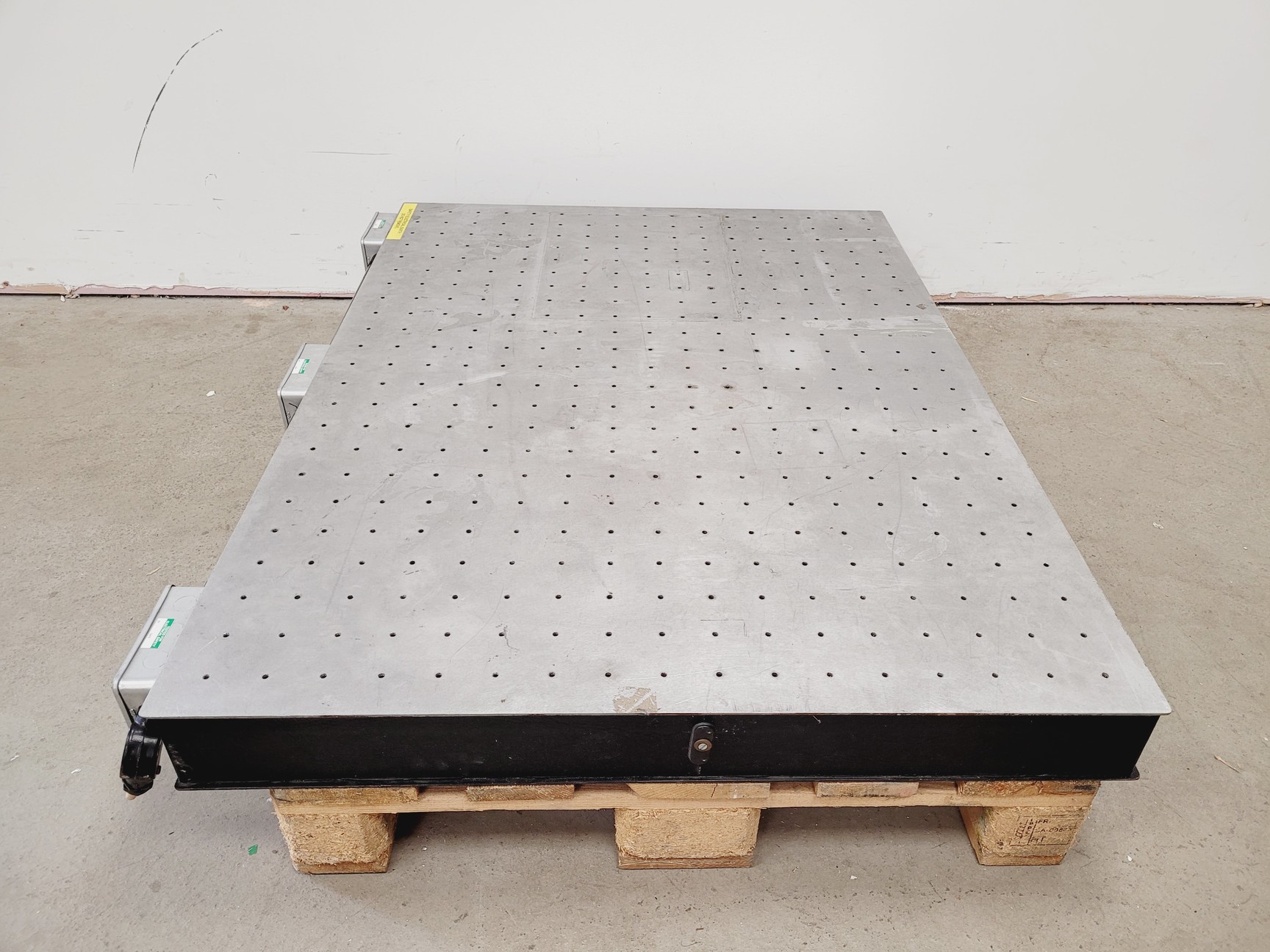 Image of Ealing Optical Bread-Board Table Top L120.5 x W90 x H10cm Lab