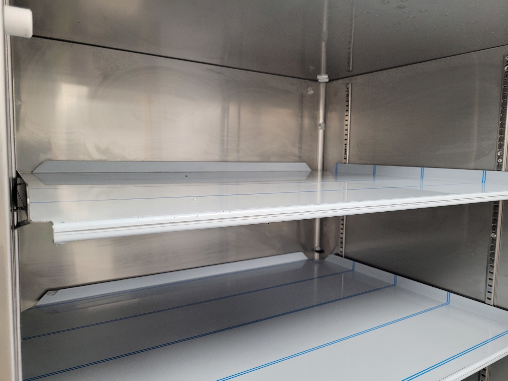 Image of RS Biotech Eclipse 600 Ultra-Low Temperature Freezer Part no. 05600-230 Lab