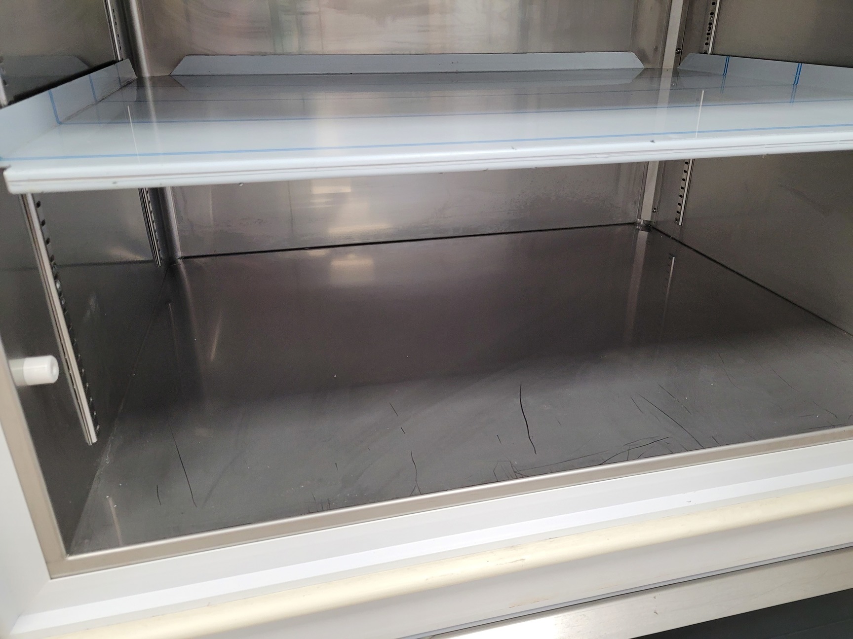 Image of RS Biotech Eclipse 600 Ultra-Low Temperature Freezer Part no. 05600-230 Lab