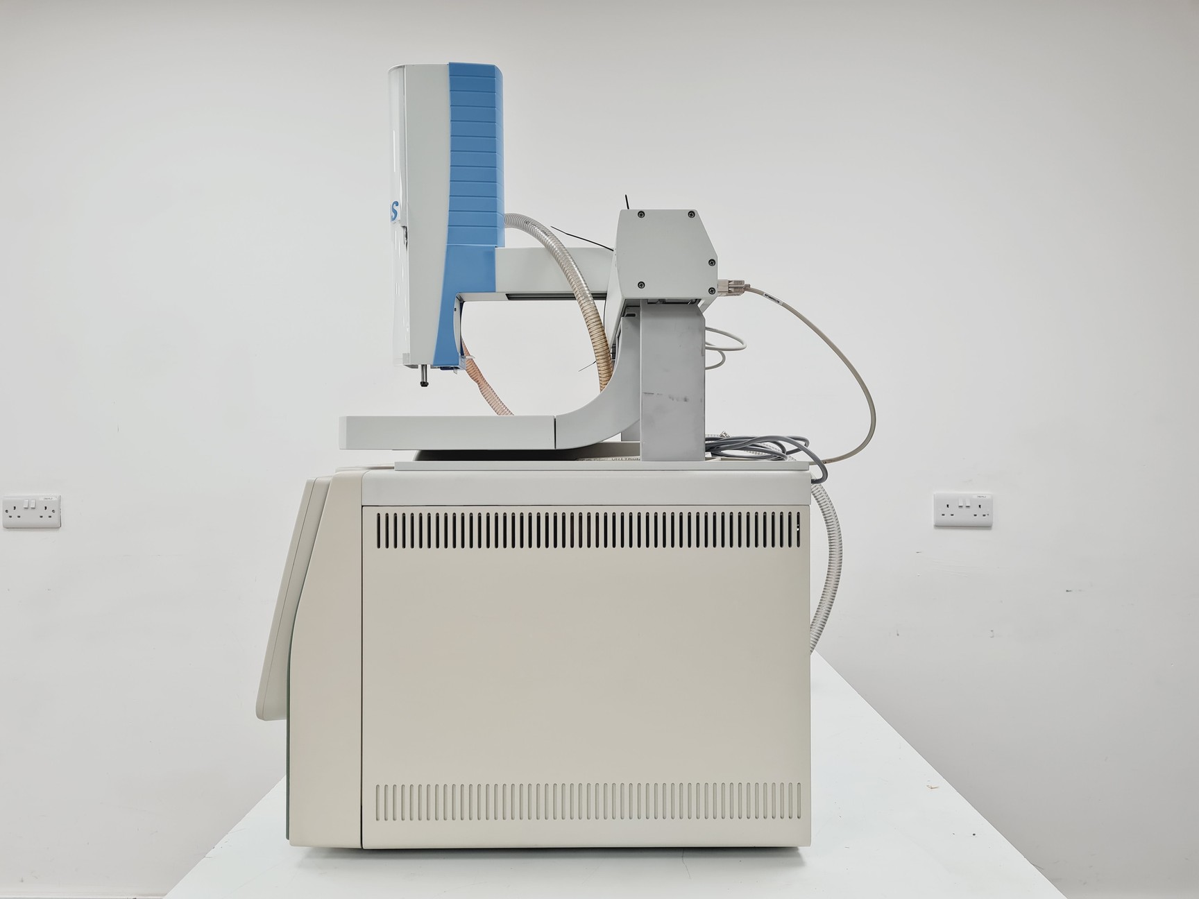 Image of Thermo Scientific Trace GC Ultra w/ DSQ II Mass Spectromete TriPlus Autosampler