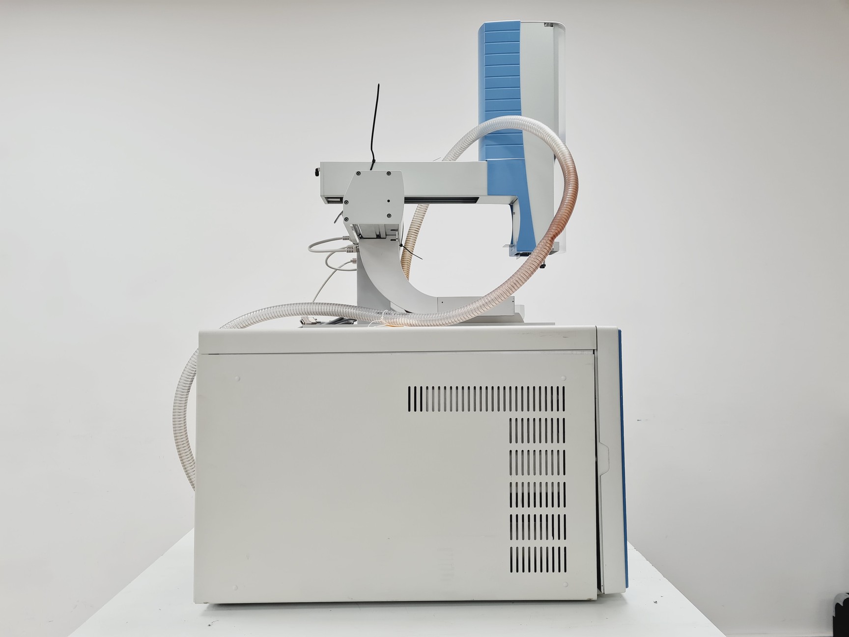 Image of Thermo Scientific Trace GC Ultra w/ DSQ II Mass Spectromete TriPlus Autosampler