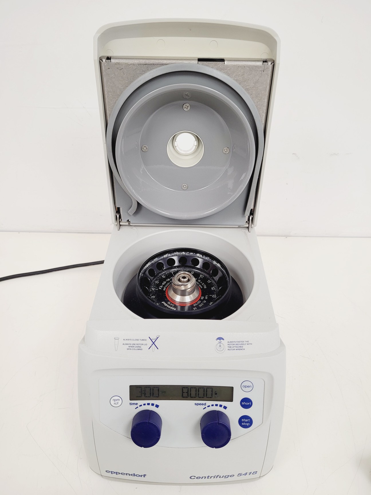 Image of Eppendorf Benchtop Centrifuge Model - 5418 + 14000rpm Rotor  FA-45-18-11 Lab