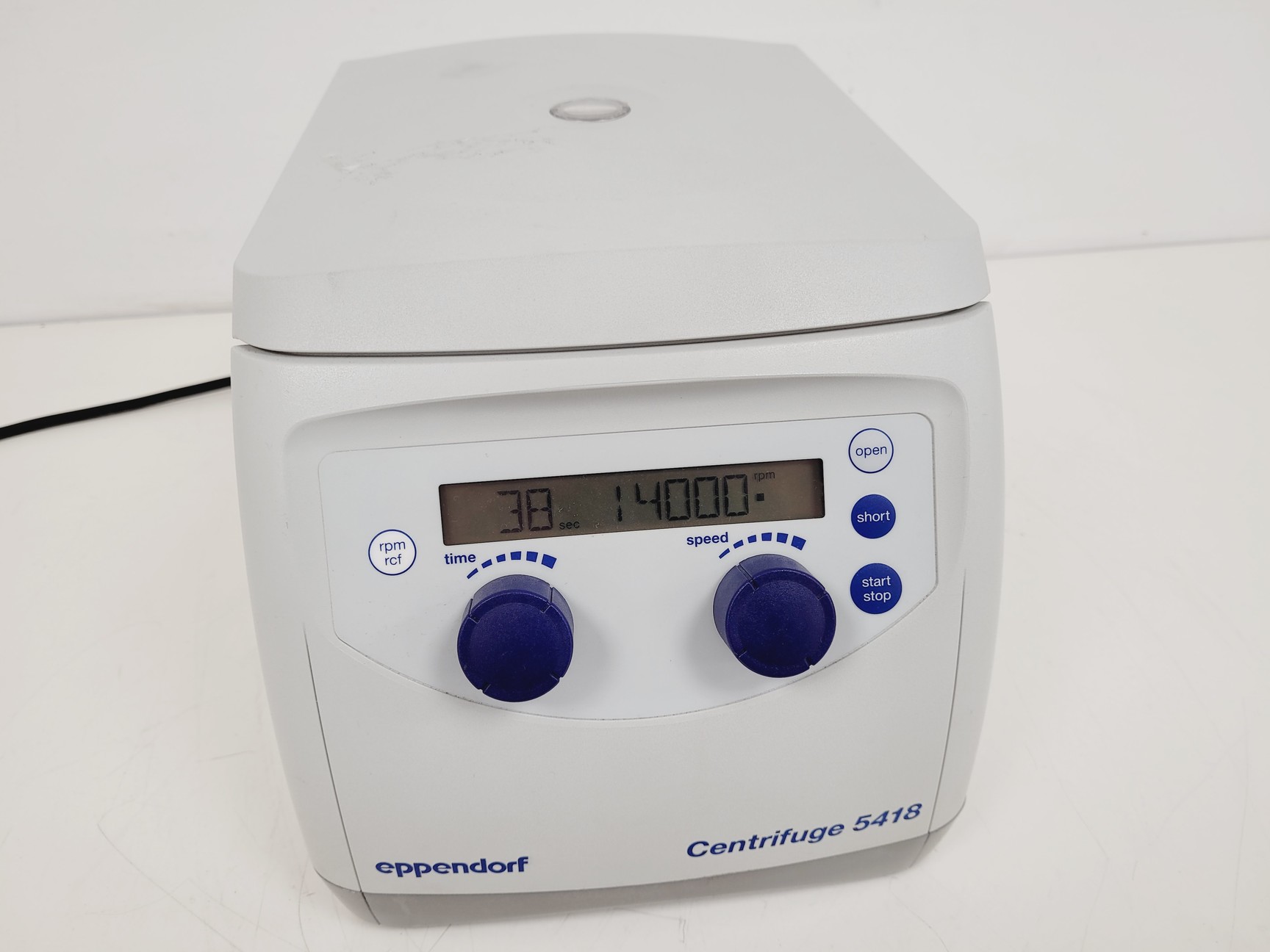 Image of Eppendorf Benchtop Centrifuge Model - 5418 + 14000rpm Rotor  FA-45-18-11 Lab