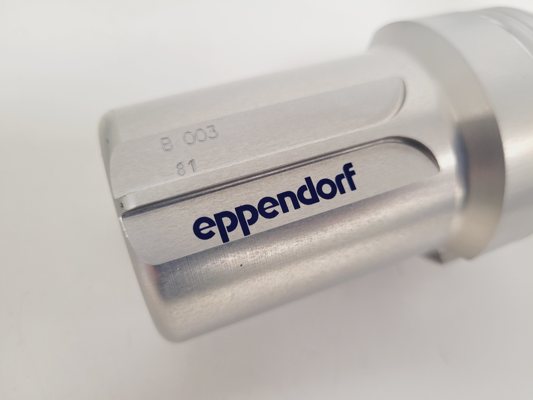 Image of Eppendorf Benchtop Centrifuge - 5702 + 4400RPM 5702/R A-4-38 Bucket Rotor Lab