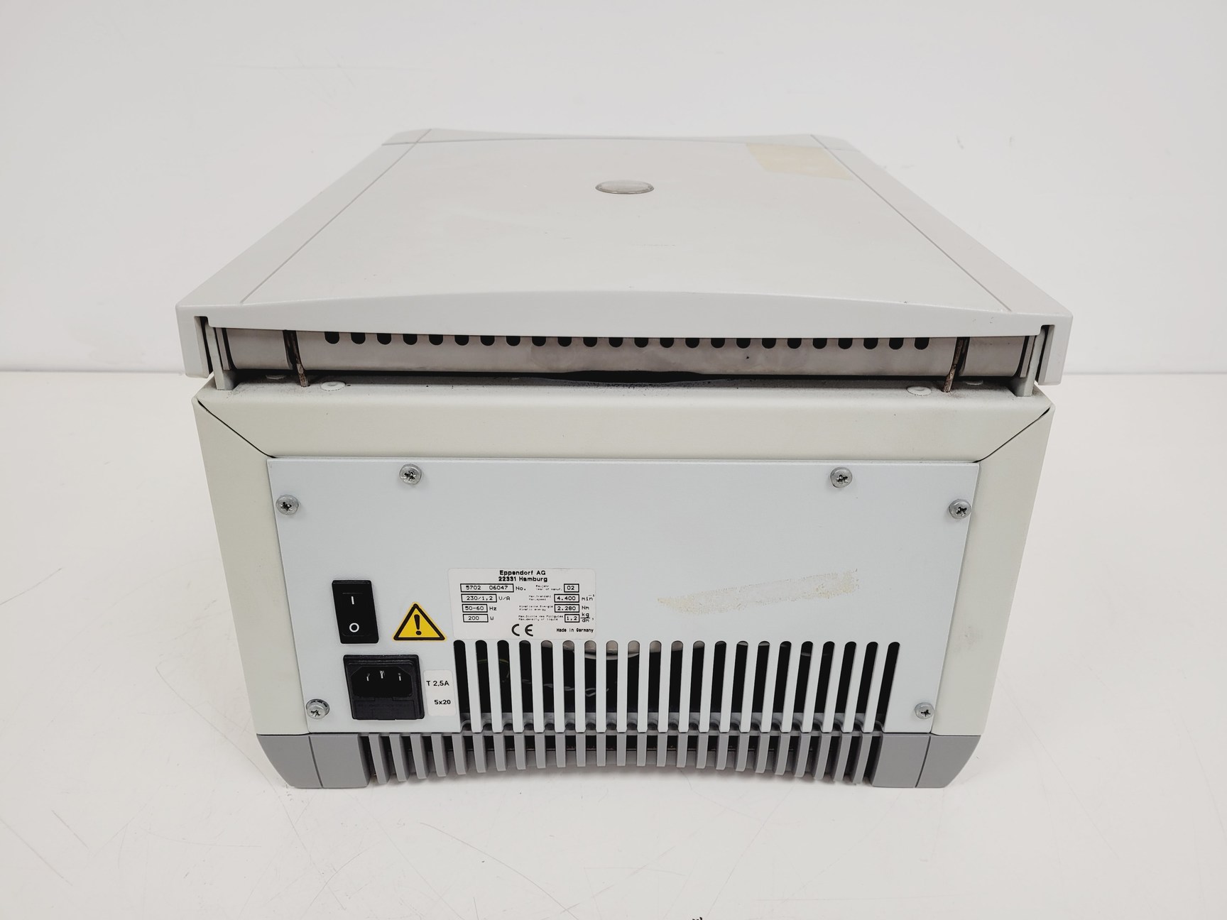 Image of Eppendorf Benchtop Centrifuge - 5702 + 4400RPM 5702/R A-4-38 Bucket Rotor Lab