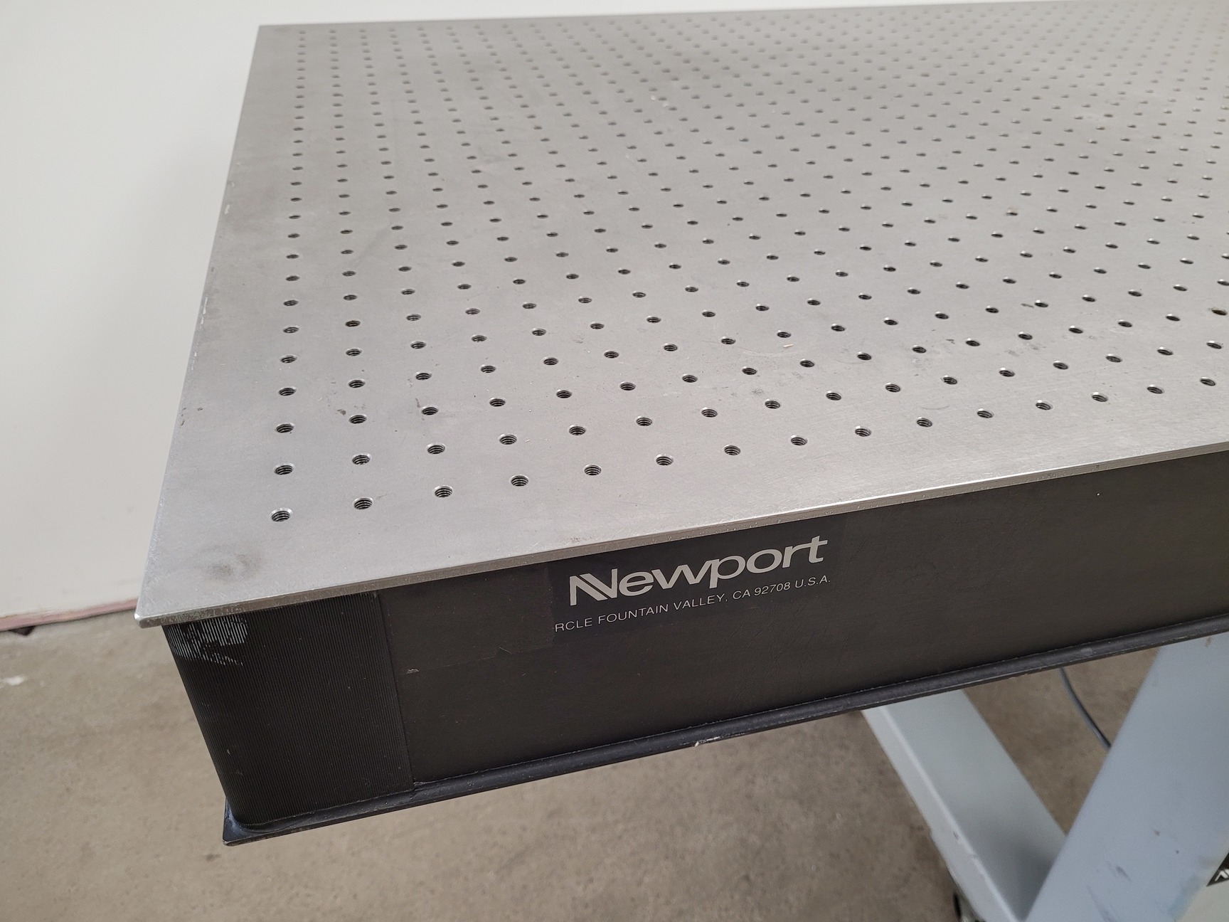 Image of Newport Optics Table  Model - VW-3060-OPT 991040 -  L241 x W76 x H81cm Lab