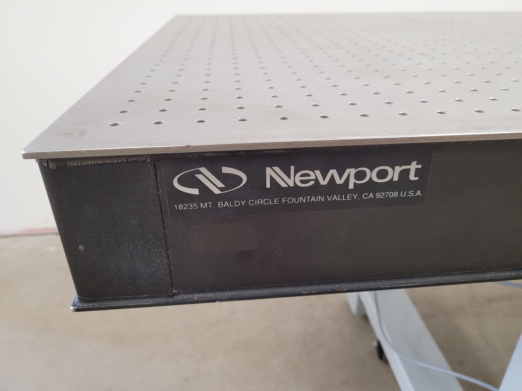 Image of Newport Optics Table  Model - VW-3060-OPT 991040 -  L241 x W76 x H81cm Lab