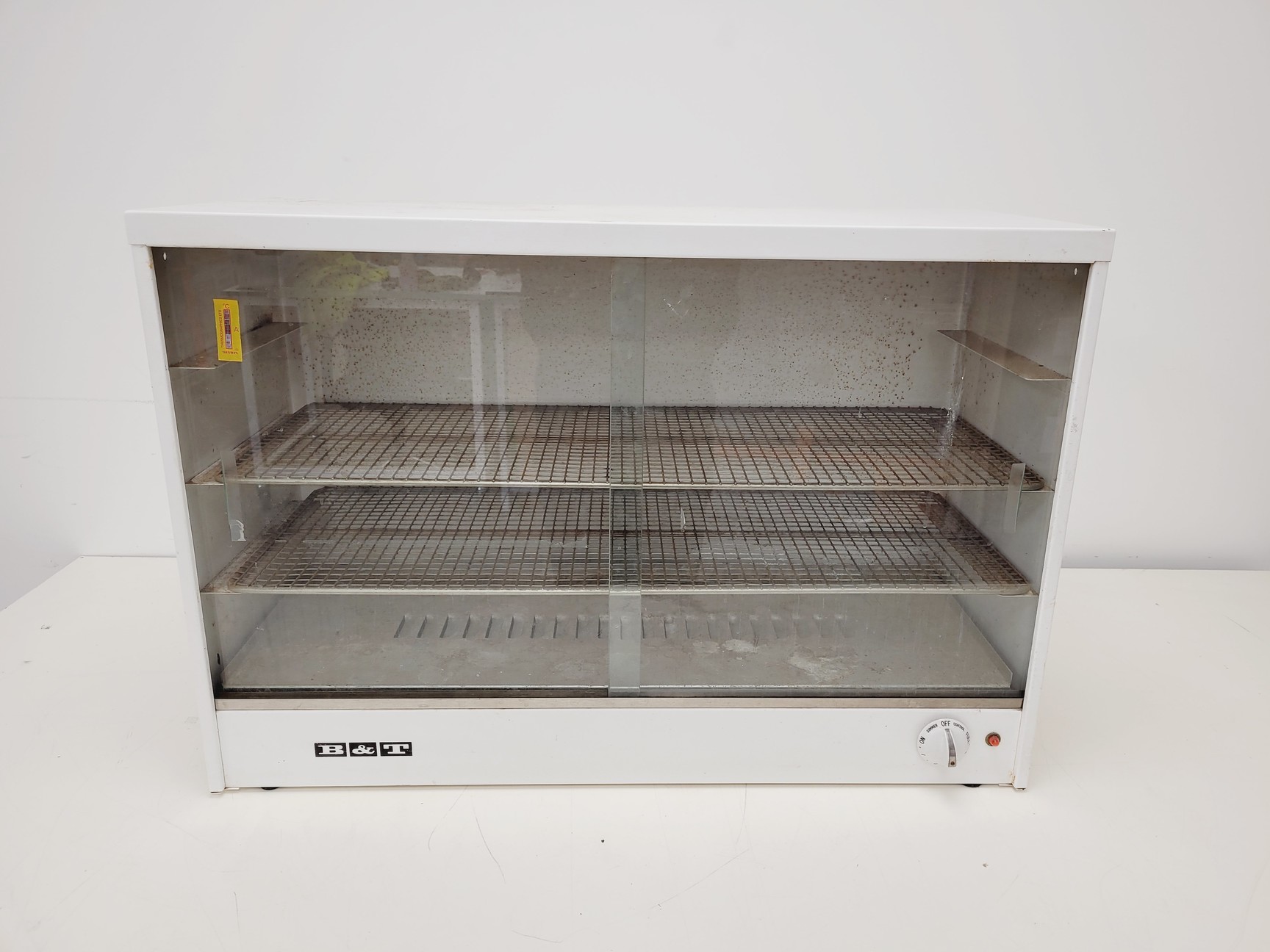 B&T Laboratory Glassware Drying Lab