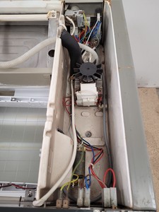 Thumbnail image of Ignis Blizzard 20 Ice Maker Machine Model no. AGH 326/IG Lab