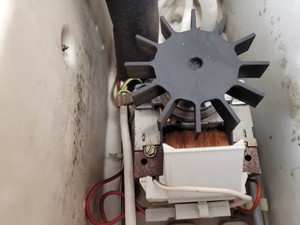 Thumbnail image of Ignis Blizzard 20 Ice Maker Machine Model no. AGH 326/IG Lab