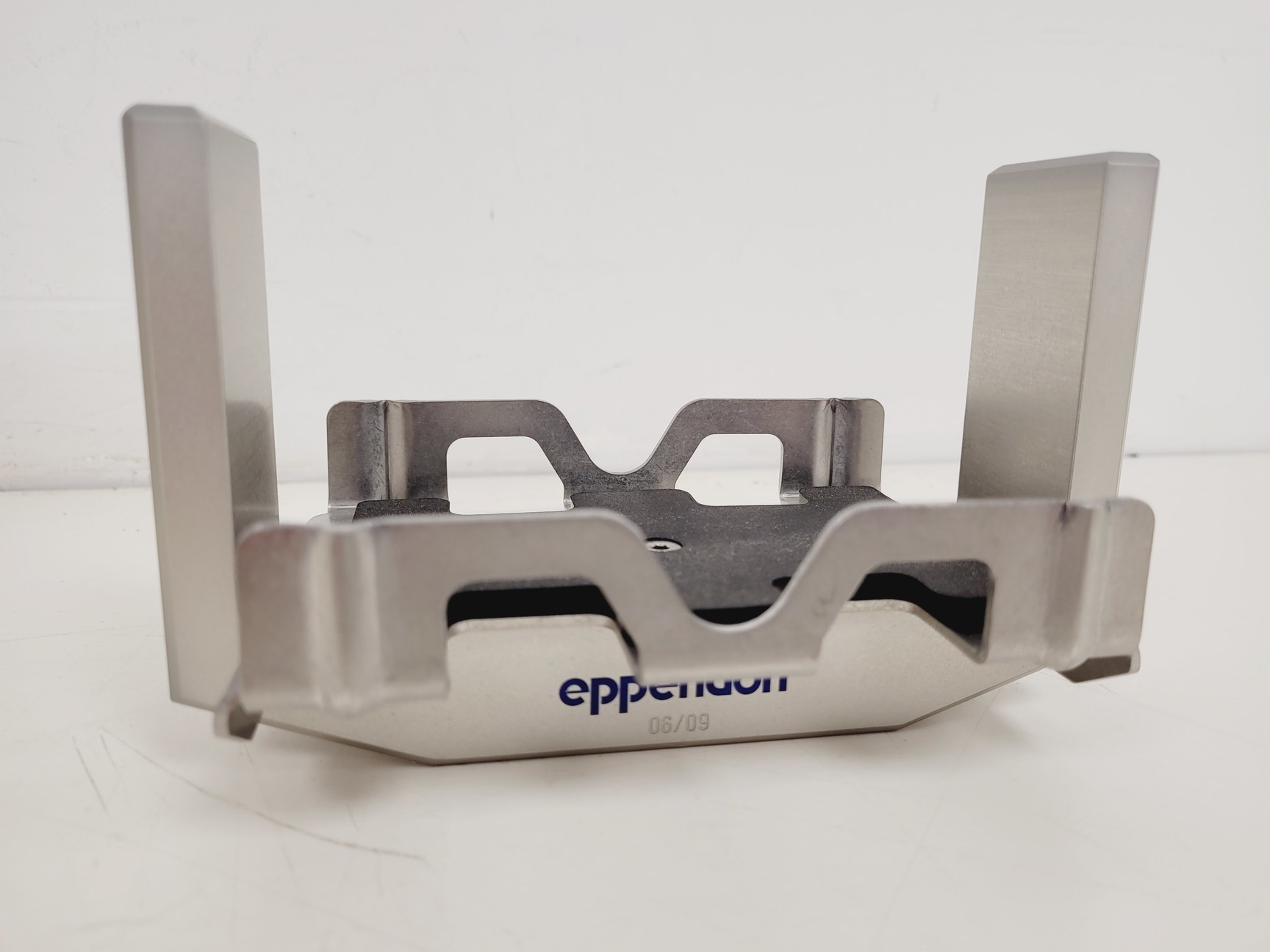 Image of Eppendorf A-2-DWP Swing Bucket Centrifuge Rotor  Max 3700 RPM Lab