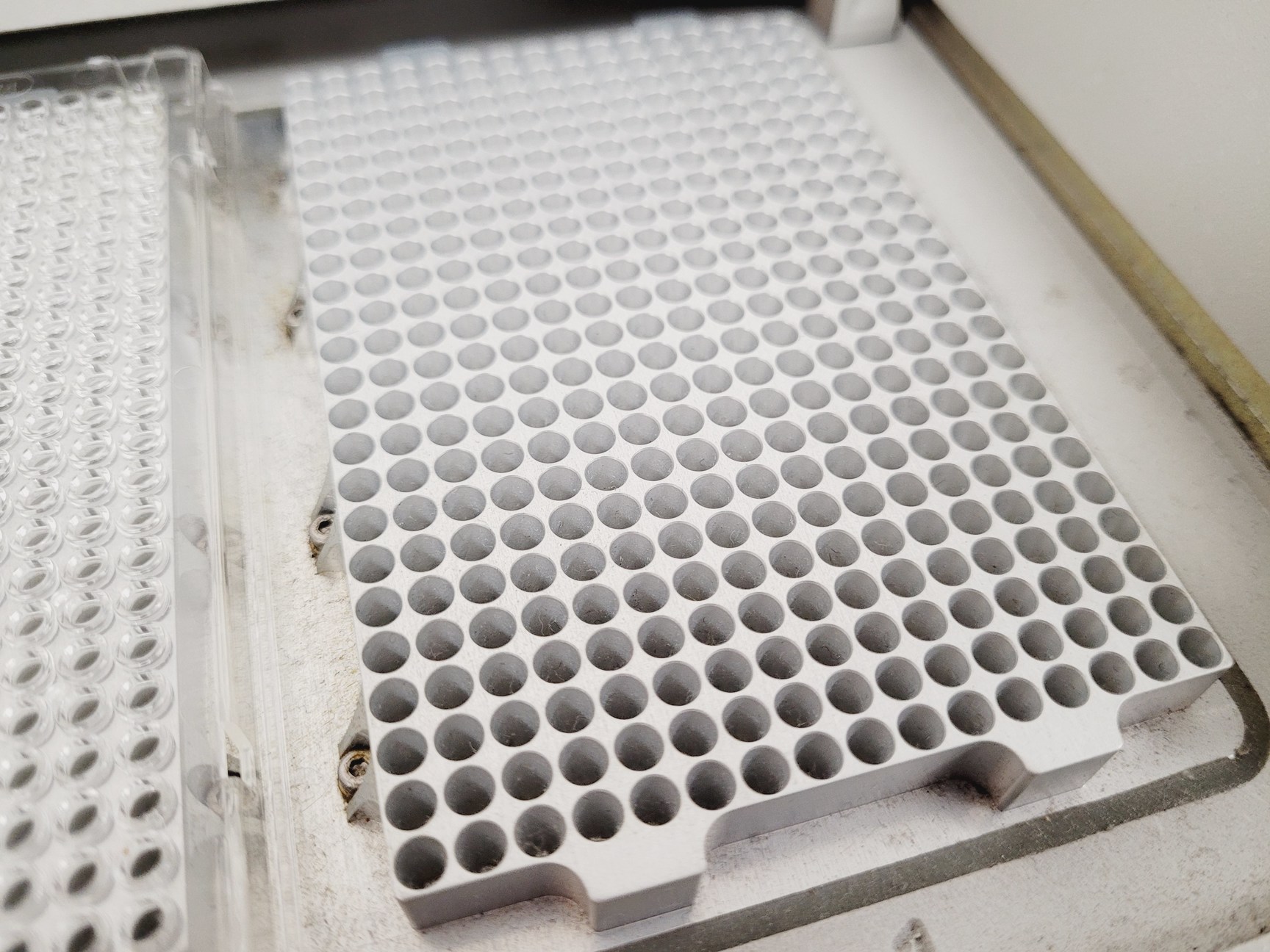 Image of Applied Biosystems GeneAmp PCR System 9700 Thermal Cycler with 2 x Blocks Lab