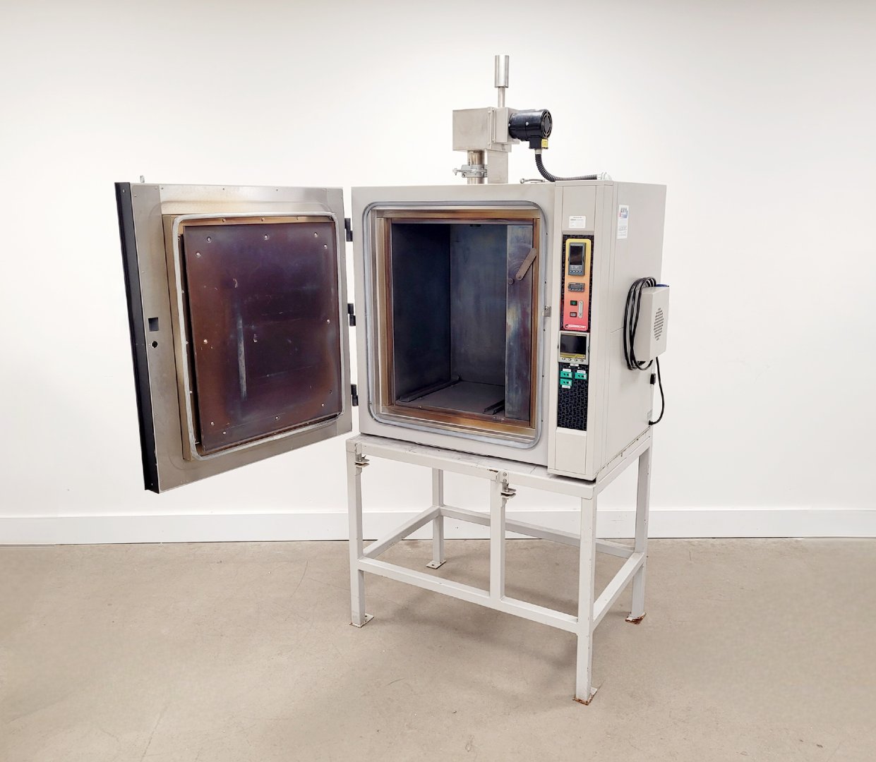 Image of Carbolite LHT6/120 High Temperature Laboratory Oven Lab