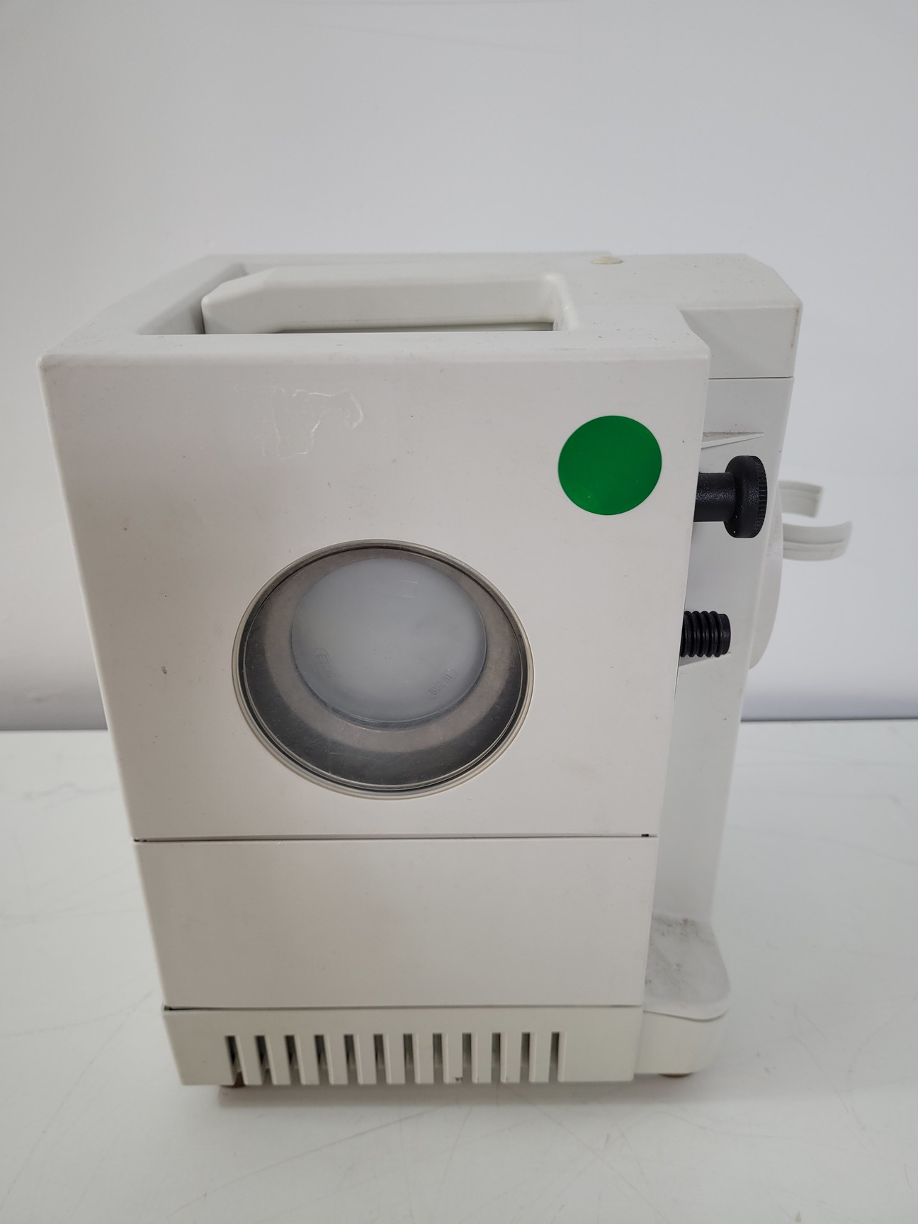 Image of Buchi Diaphragm Vacuum Pump Model V-700 Lab Spares/Repairs