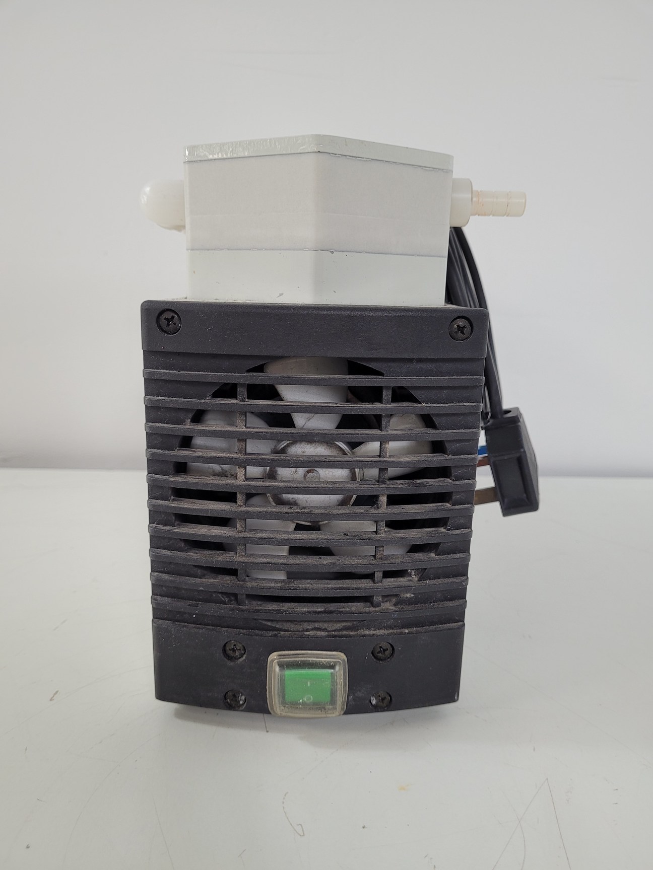 Image of Leybold DIVAC 2.2L Diaphragm Vacuum Pump Lab