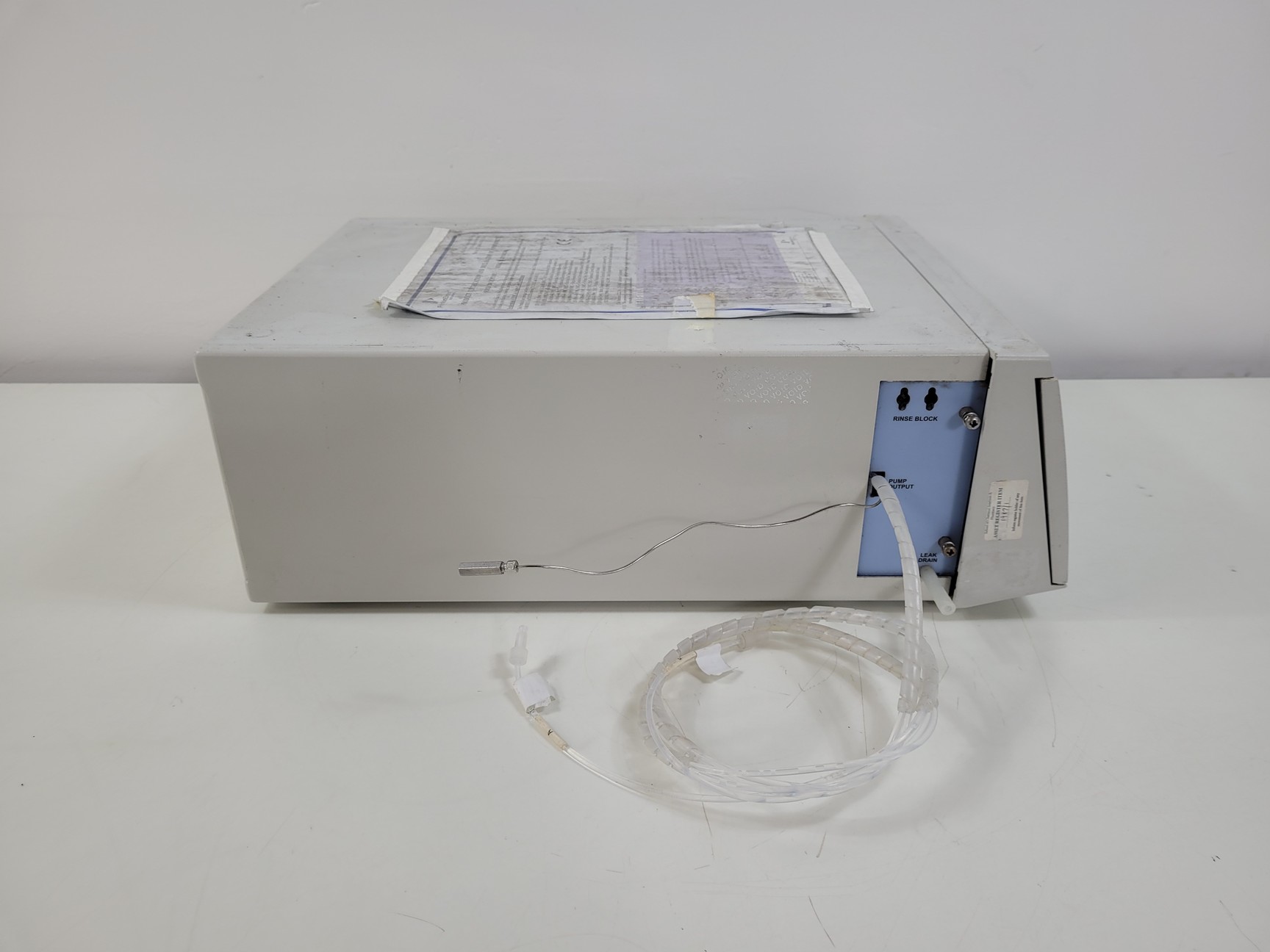 Image of Perkin Elmer Series 200 HPLC System - Degasser, Detector, Pump, Autosampler Lab