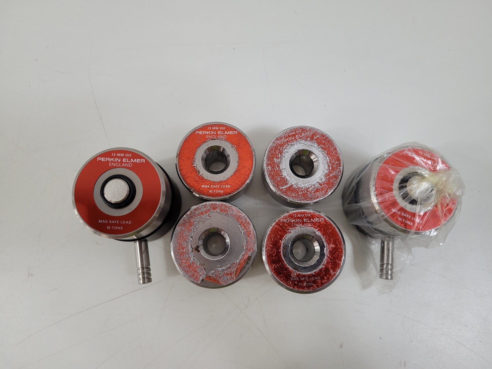 Image of 6x Perkin Elmer 13mm Dies & Other Accessories Lab