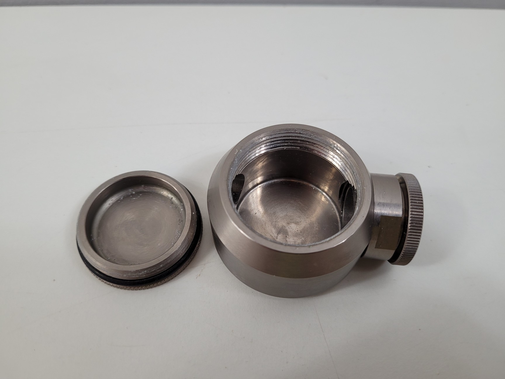 Image of 6x Perkin Elmer 13mm Dies & Other Accessories Lab