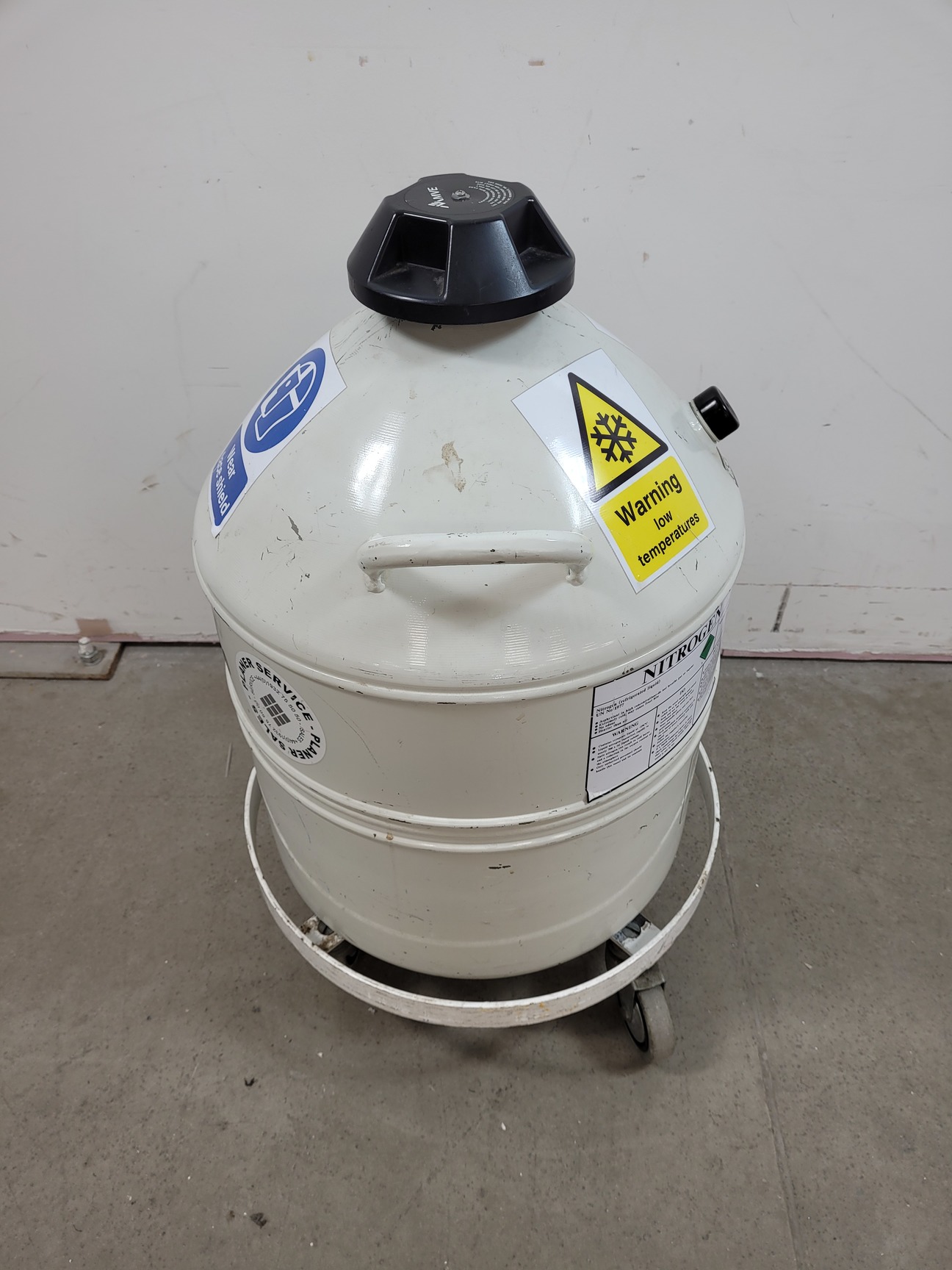 Image of MVE LAB 30 Liquid Nitrogen Dewar with Trolley 30 Litre Lab