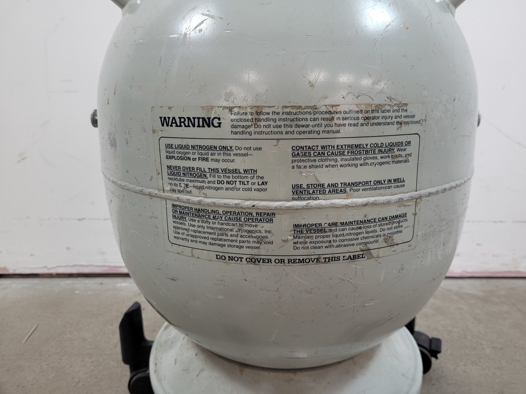 Image of Taylor Wharton ALD 25 Liquid Nitrogen Dispensing Dewar Lab