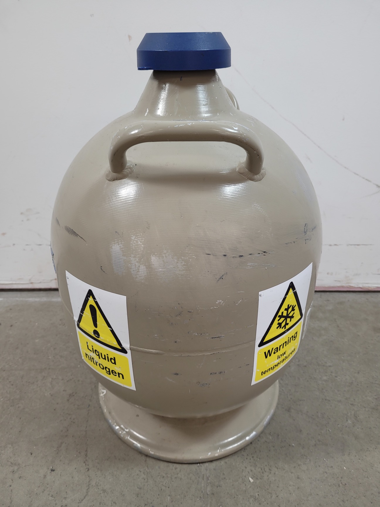 Image of Jencons Taylor-Wharton Classic 25 Liquid Nitrogen Storage Dewar with Trolley lab