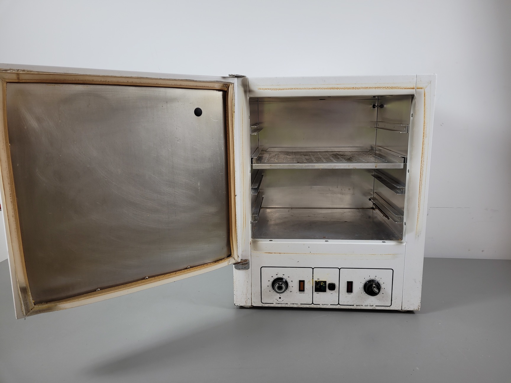 Image of B&T Unitemp Benchtop Laboratory Incubator Lab