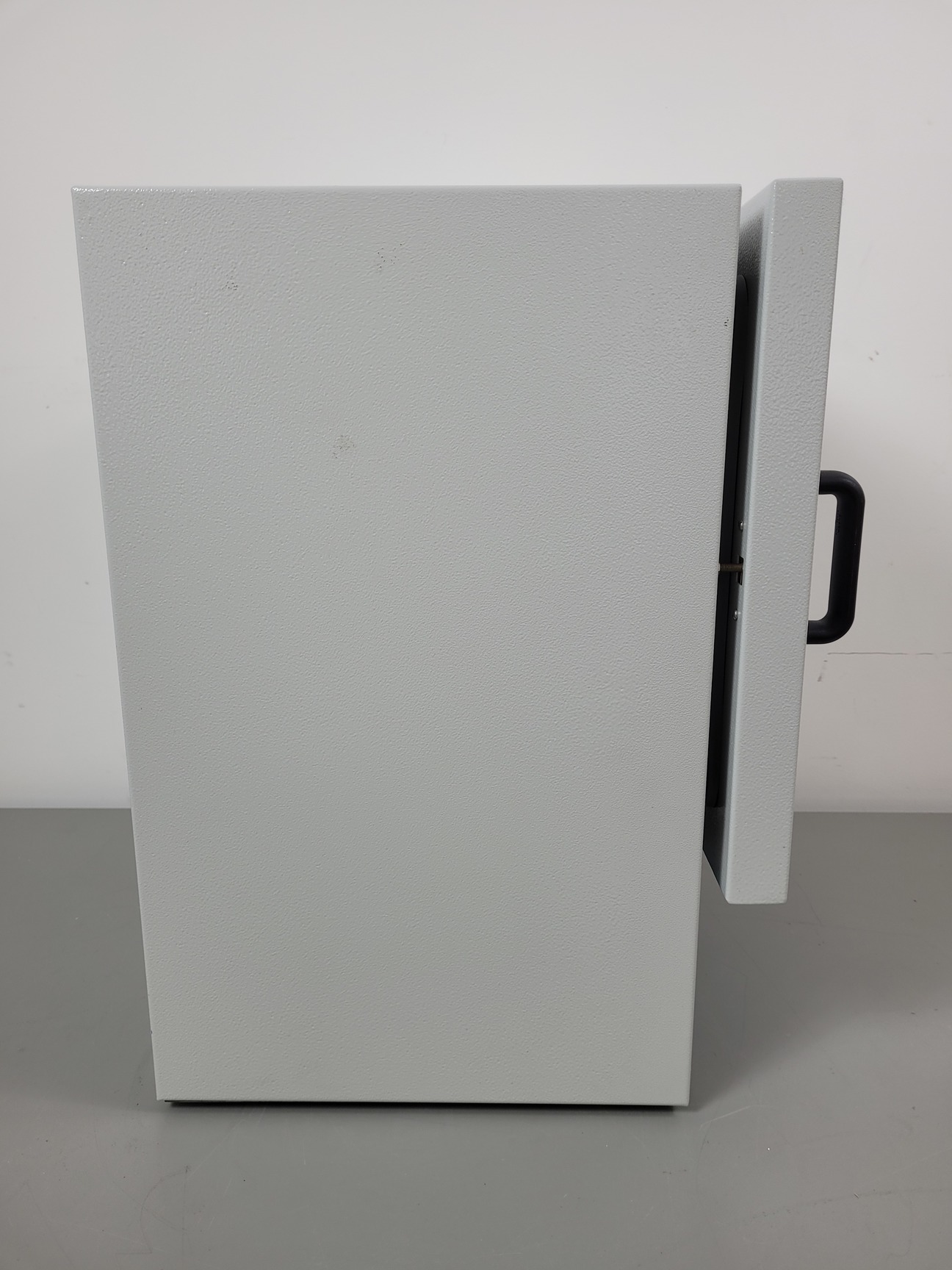 Image of Genlab MINI/18 General Purpose Laboratory Incubator Lab