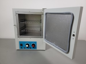 Thumbnail image of Genlab MINI/18 General Purpose Laboratory Incubator Lab