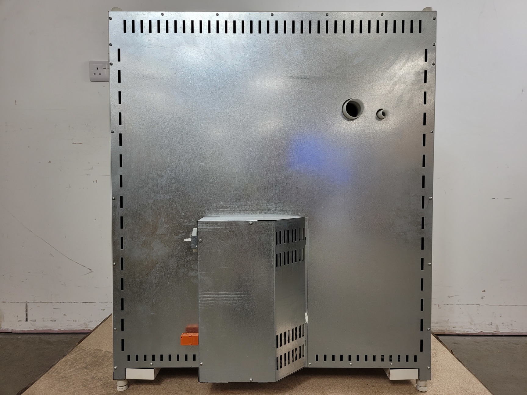 Image of Kendro HERACell 240 Laboratory CO2 Incubator Lab