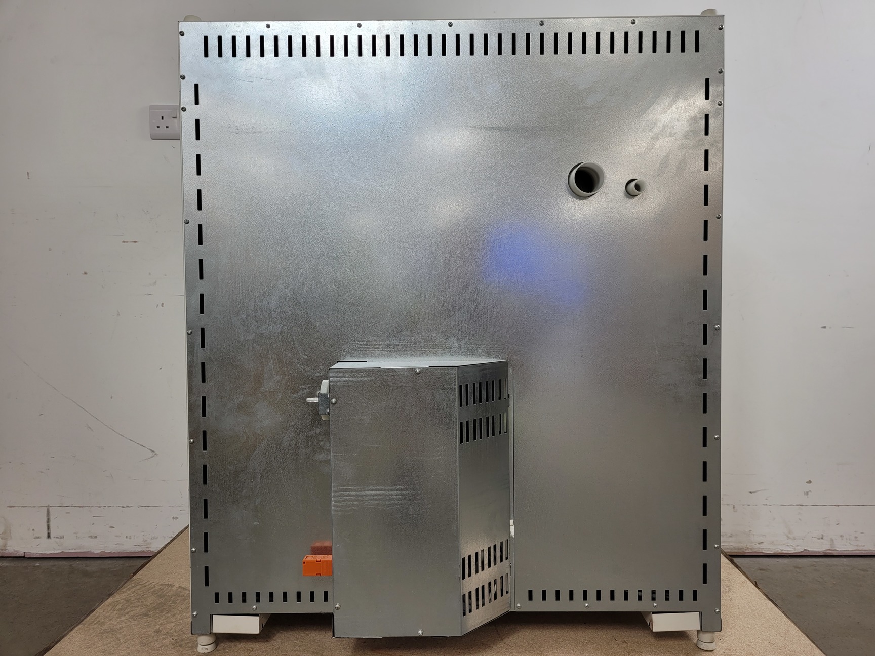 Image of Kendro HERACell 240 Laboratory CO2 Incubator Lab