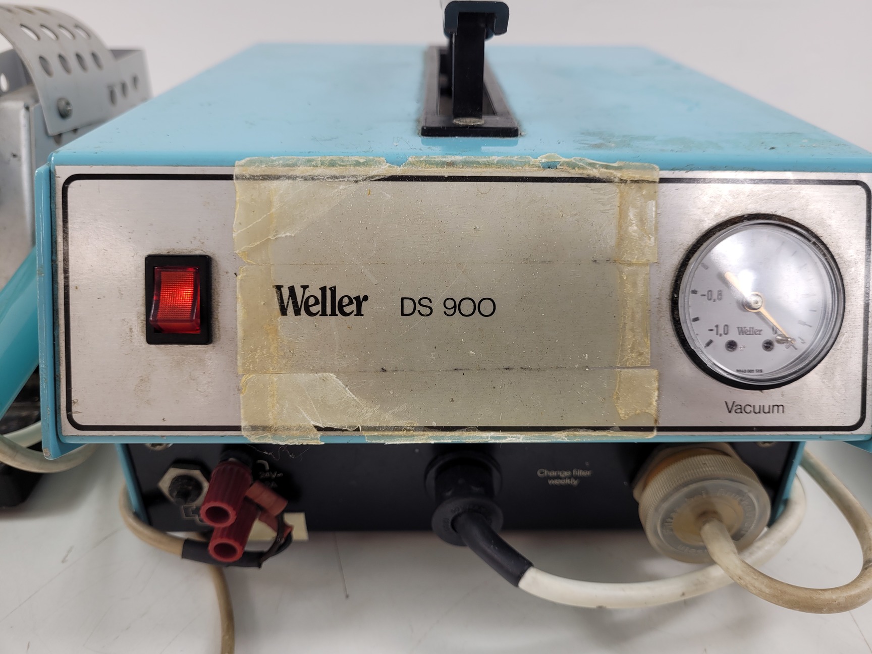 Image of Weller DS900 Desoldering Station with Accessories 