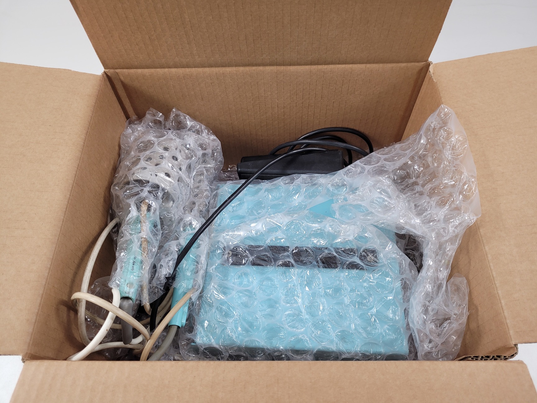 Image of Weller DS900 Desoldering Station with Accessories 