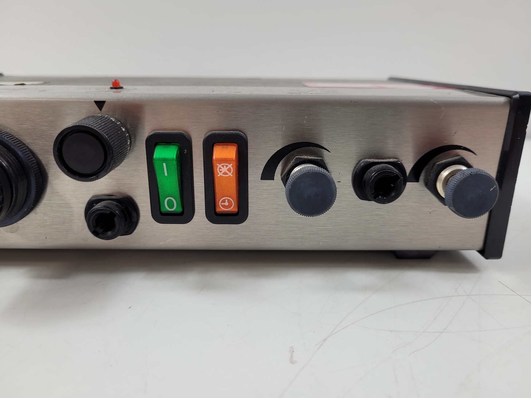 Image of EFD 1000 DVE Liquid / Epoxy Adhesive Fluid Dispenser 