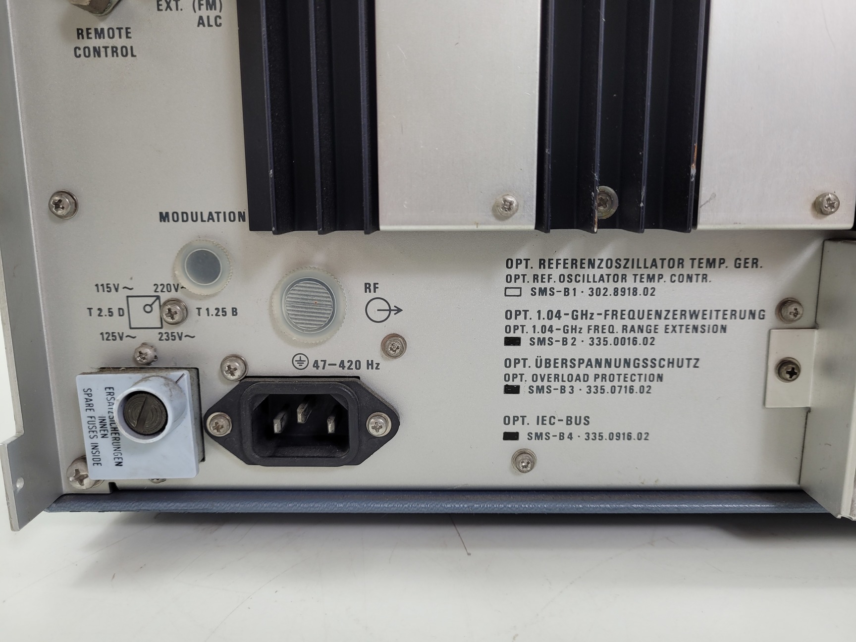 Image of Rohde & Schwarz Signal Generator SMS 302.4012.26 Lab Spares/Repairs