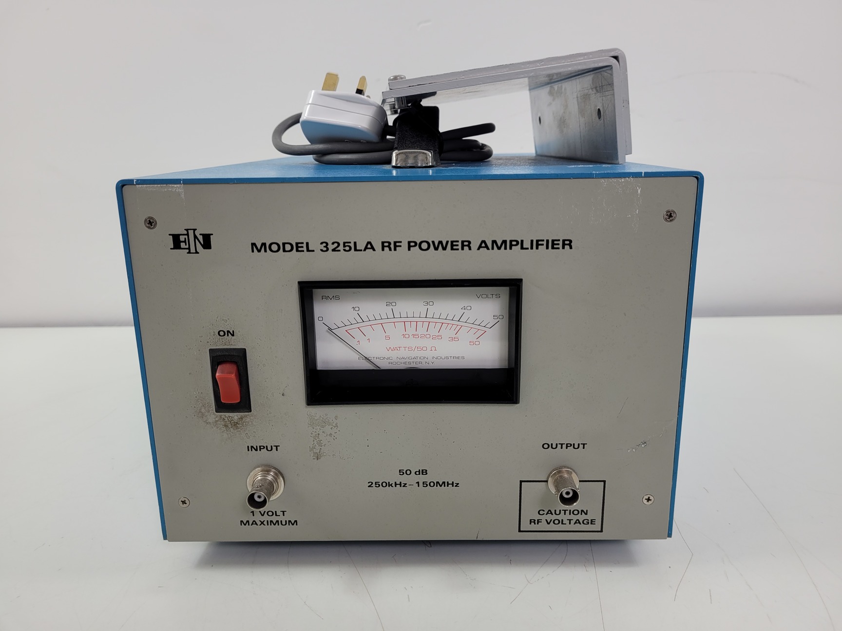 Image of ENI 325LA RF Power Amplifier Model 325LA-11511 Lab